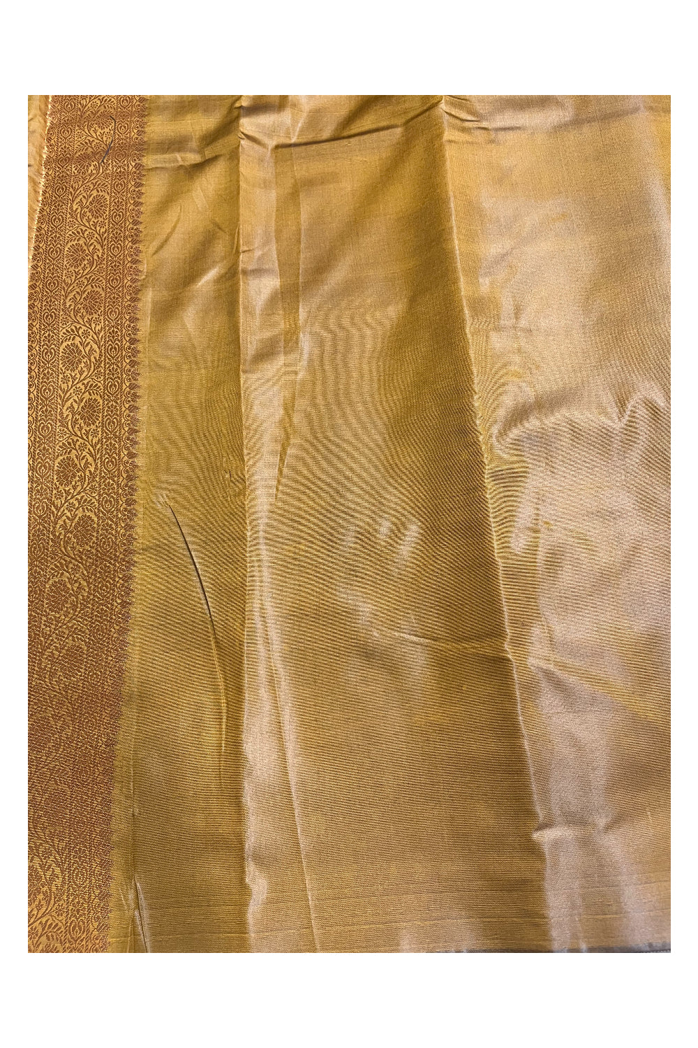 Southloom Banarasi Silk Brocade Bridal Saree WIth Woven Borders And Blouse Piece in Gold And Green