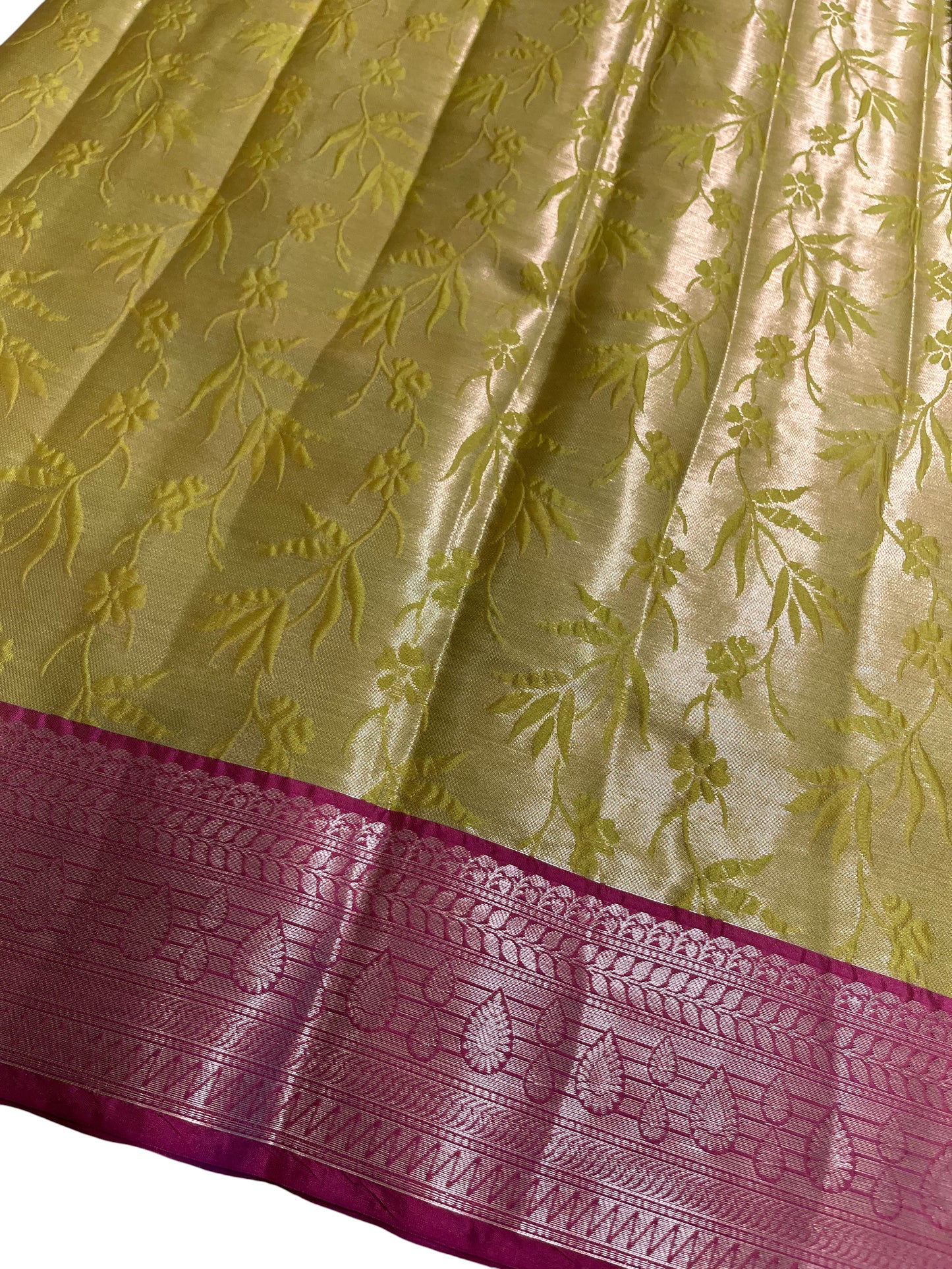 Southloom Tissue Silk Saree with Woven Work on Body and Borders (Green & Magenta)