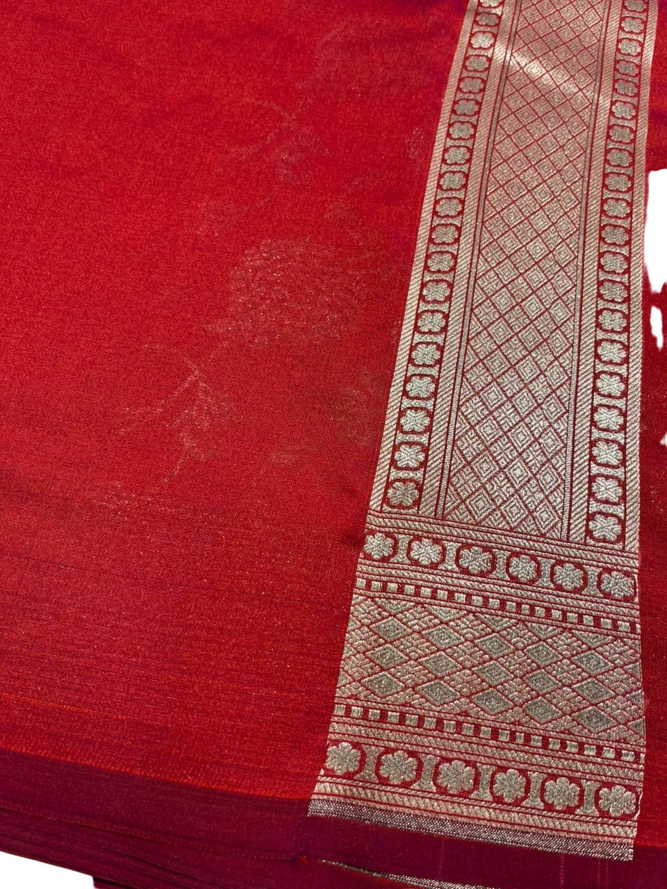 Southloom Pure Banarasi Silk Saree with Woven Work on Body and Borders ( Red)