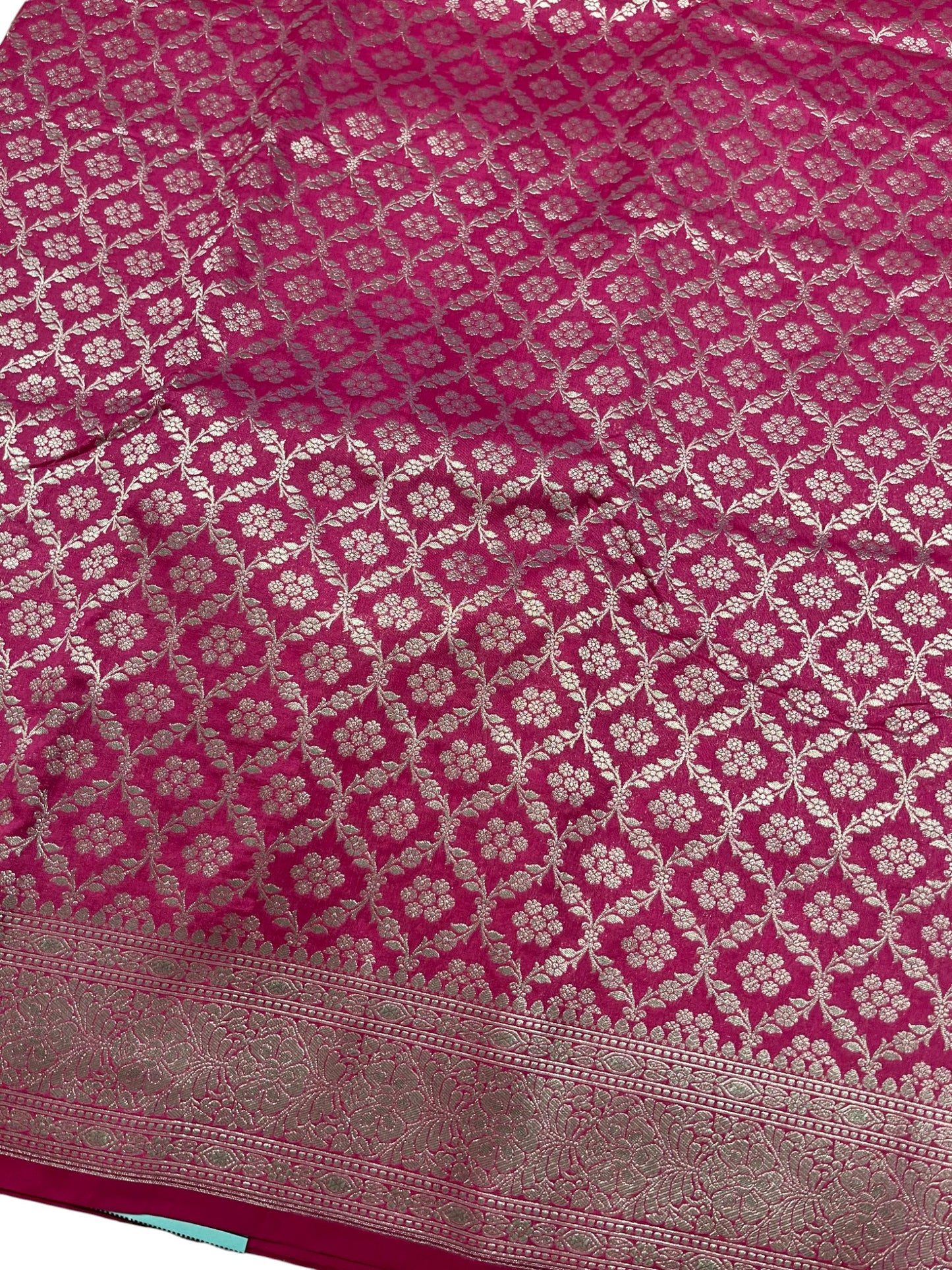 Southloom Pure Banarasi Silk Saree with Woven Work on Body and Borders (Magenta)