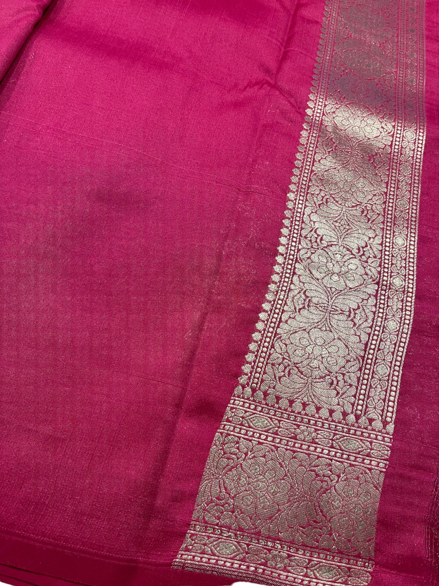 Southloom Pure Banarasi Silk Saree with Woven Work on Body and Borders (Magenta)