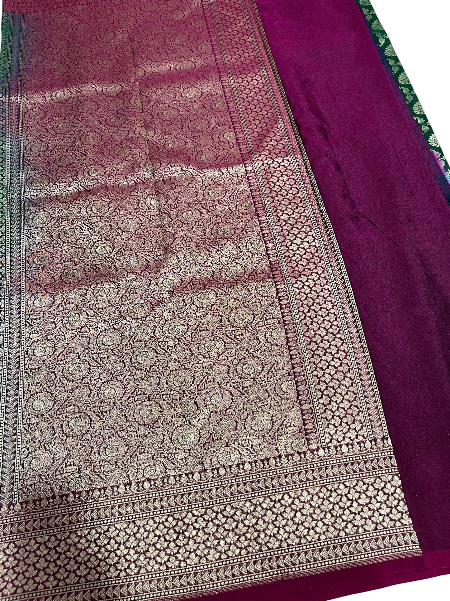 Southloom Banarasi Silk Saree with Woven Work on Body and Borders (Green & Magenta)
