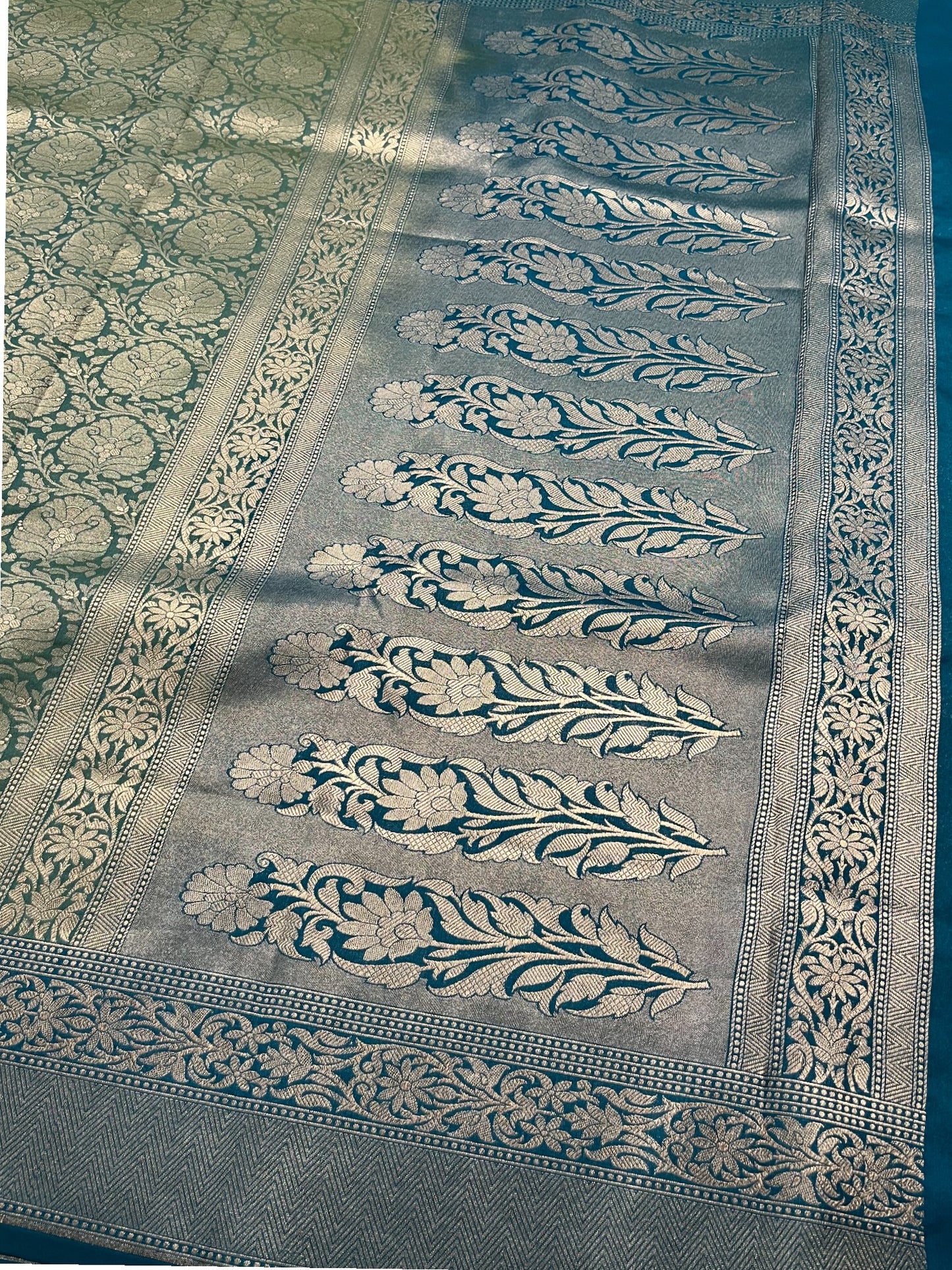 Southloom Pure Banarasi Silk Saree with Woven Work on Body and Borders (Blue)