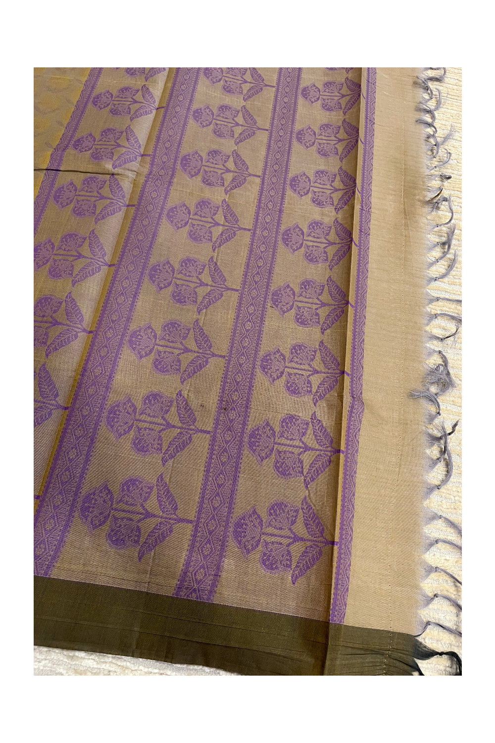 Southloom Kerala Cotton Saree with Floral Woven Works Across Body in Grey