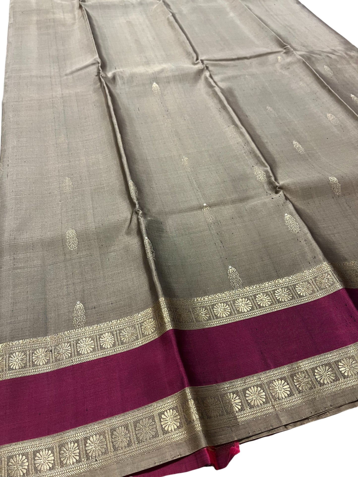 Southloom Pure Handloom Bridal Kanchipuram Silk Saree with Korvai Work(Gray&Magenta)
