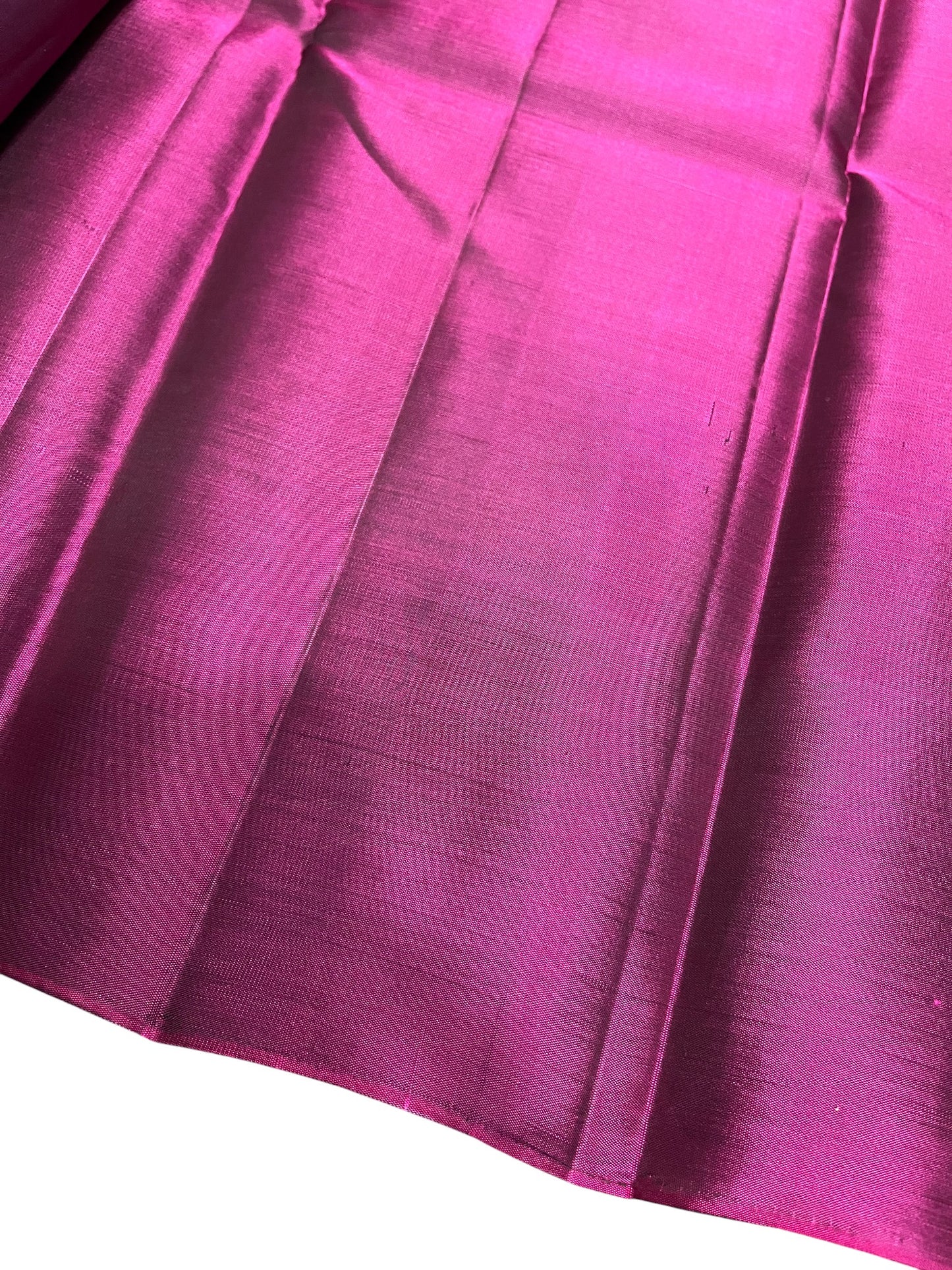Southloom Pure Handloom Kanchipuram Silk Saree with Butta Work (Green & Magenta)