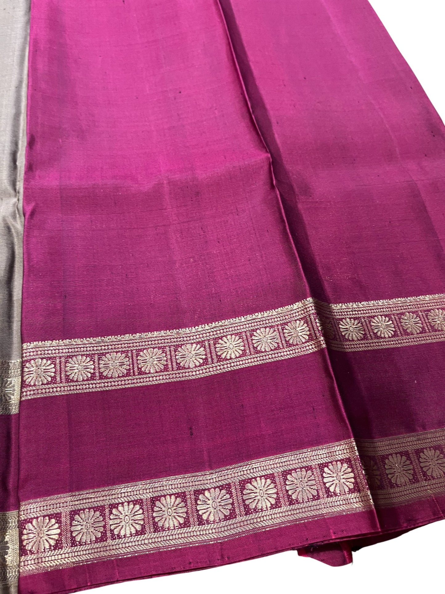 Southloom Pure Handloom Bridal Kanchipuram Silk Saree with Korvai Work(Gray&Magenta)