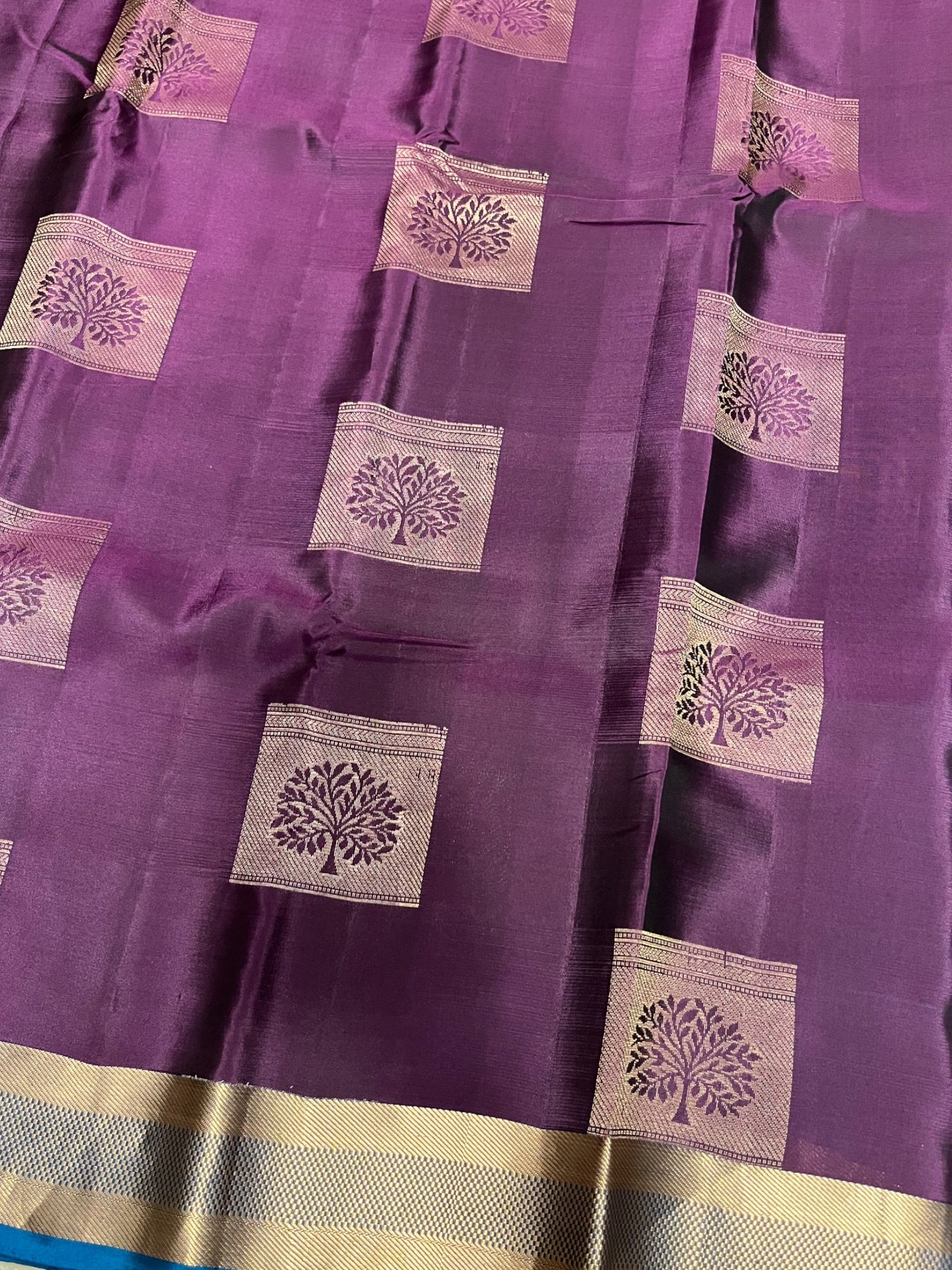 Southloom Pure Handloom Kanchipuram Silk Saree with Butta Work (Violet & Blue)