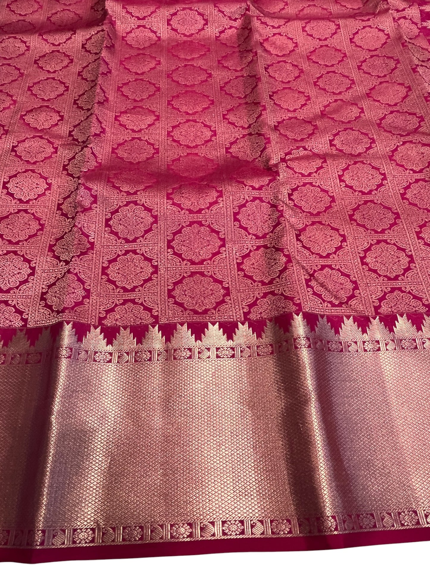 Southloom Premium Handloom Bridal Kanchipuram Silk Saree with Korvai Work (Magenta)