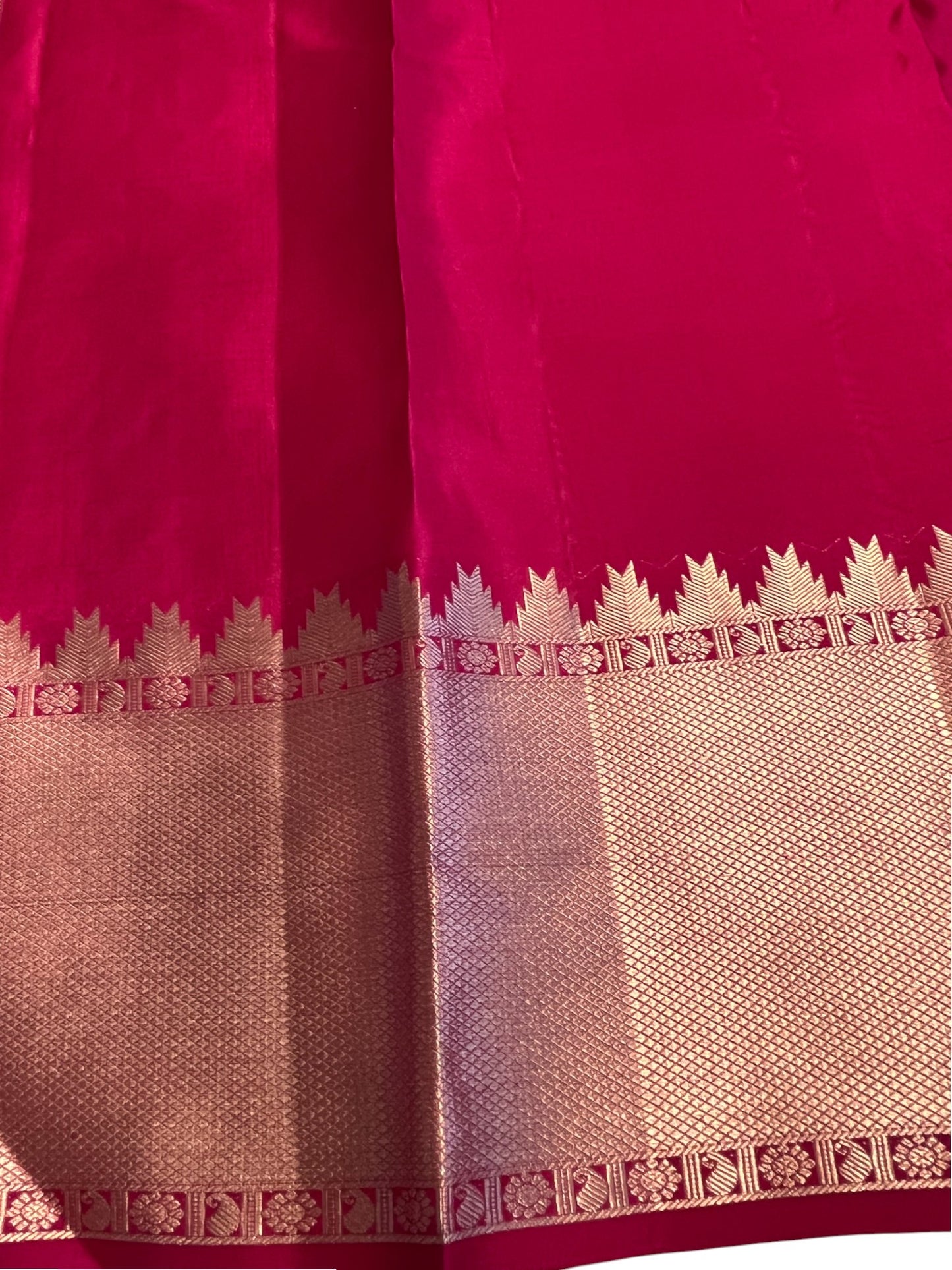 Southloom Premium Handloom Bridal Kanchipuram Silk Saree with Korvai Work (Magenta)