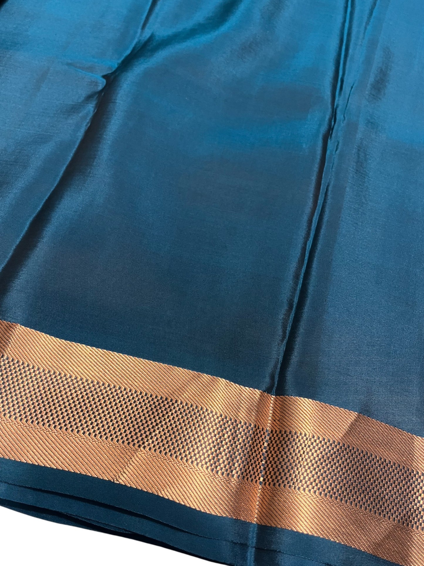 Southloom Pure Handloom Kanchipuram Silk Saree with Butta Work (Violet & Blue)