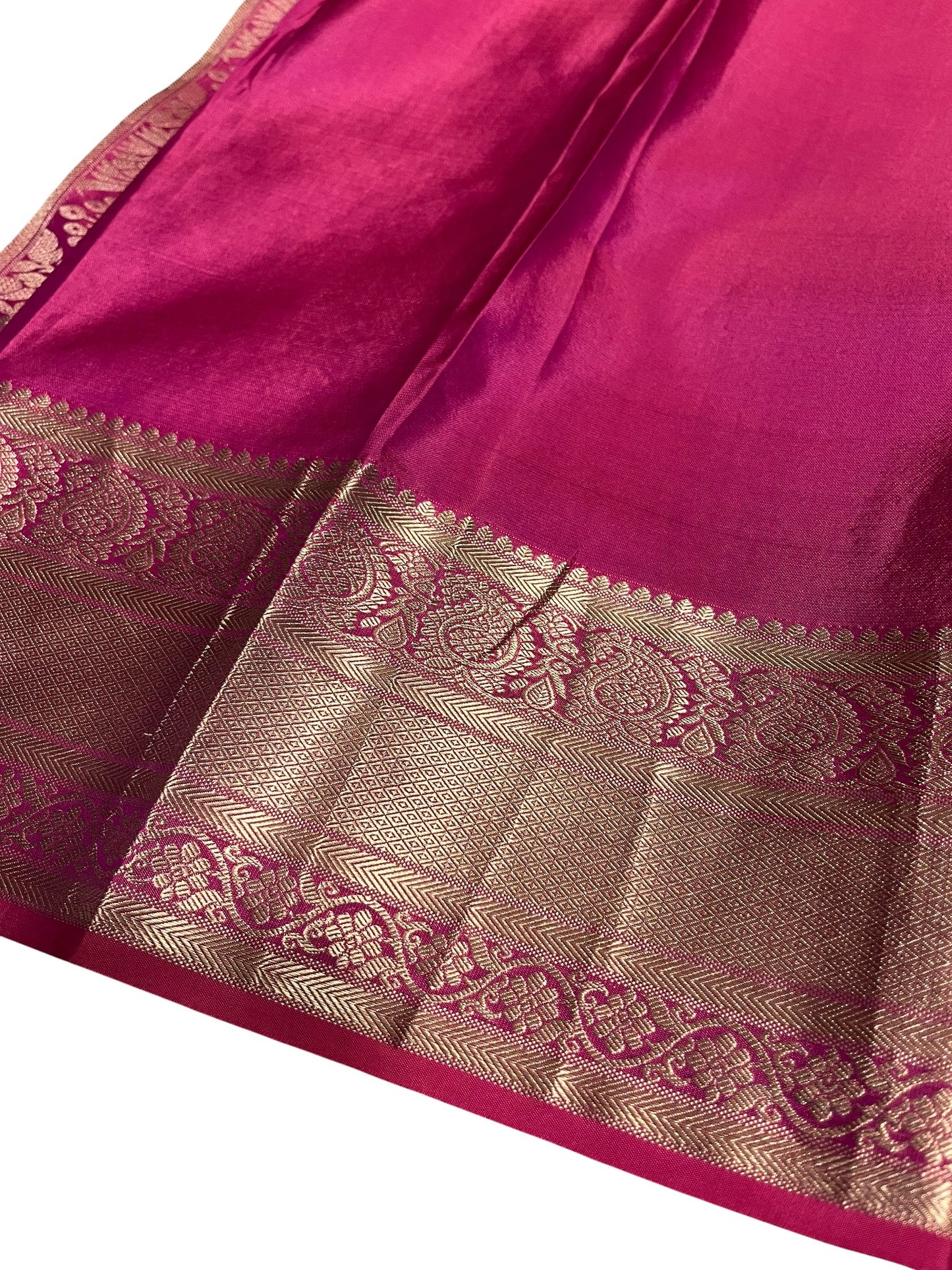 Southloom Pure Handloom Bridal Kanchipuram Silk Saree with Korvai Work (Magenta)