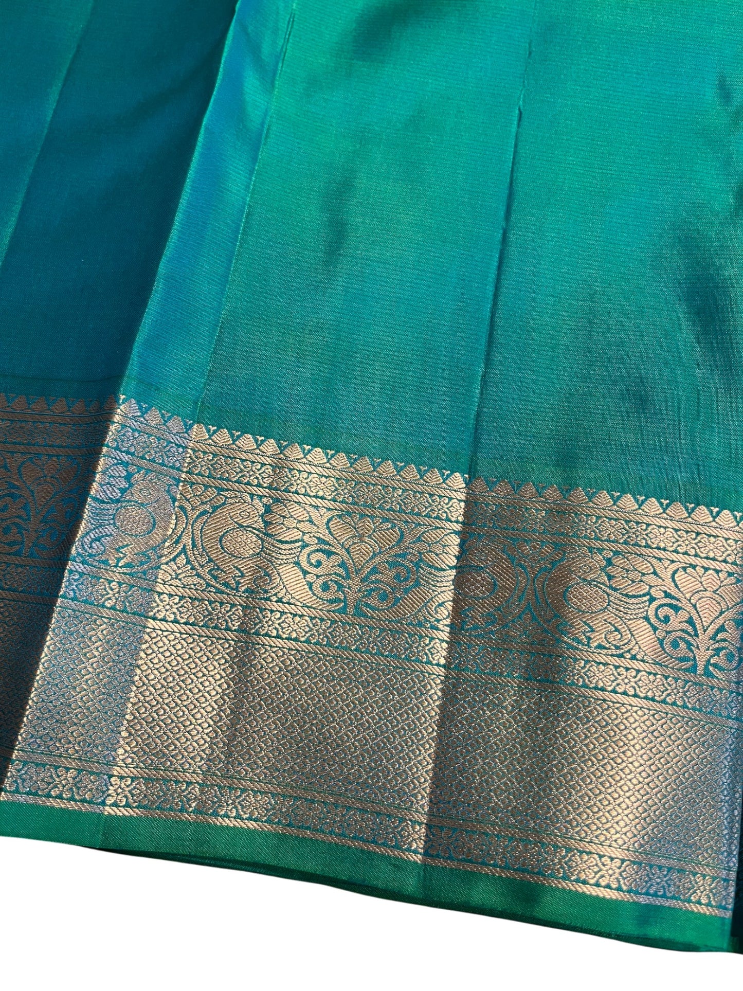 Southloom Pure Handloom Bridal Kanchipuram Silk Saree with Korvai Work (Green & Blue)