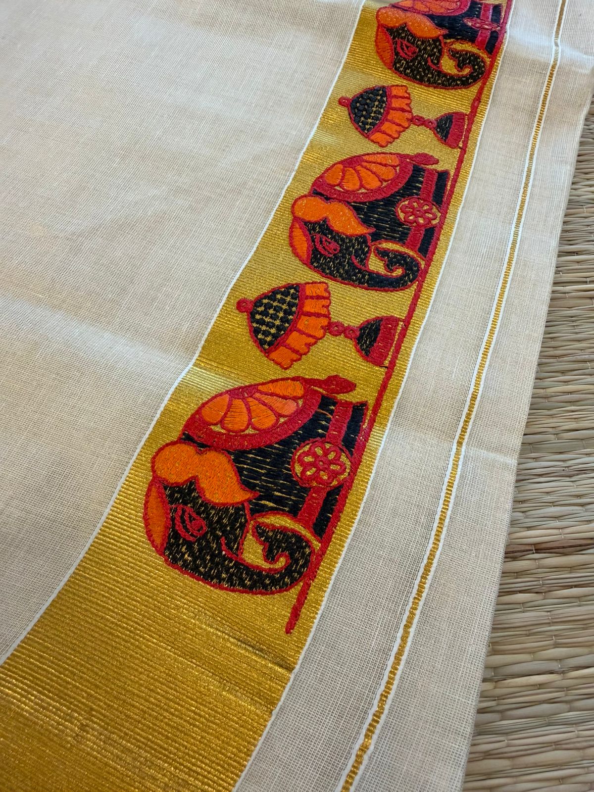 Tissue Elephant Embroidery Kerala Kasavu Saree (2.80 mtrs) SL111