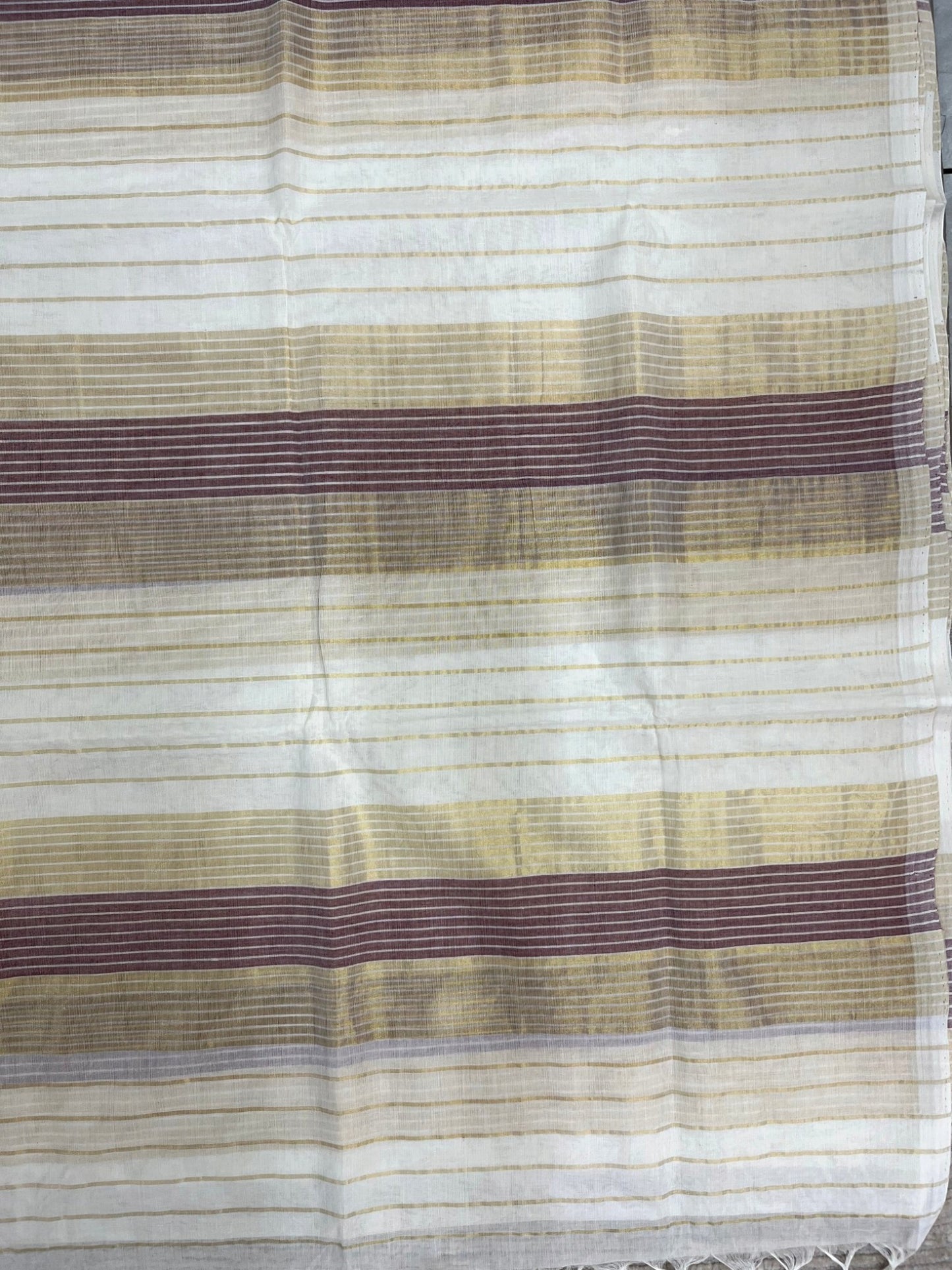 Southloom Super Premium Balaramapuram Handloom Cotton Gold And Maroon Lines On Body SL628