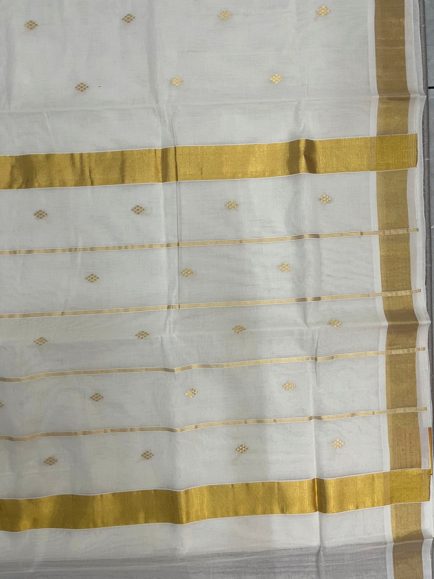 Southloom Super Premium Balaramapuram Handloom Cotton Saree with Gold Butta Design On Body Gold Kasavu Border SL628