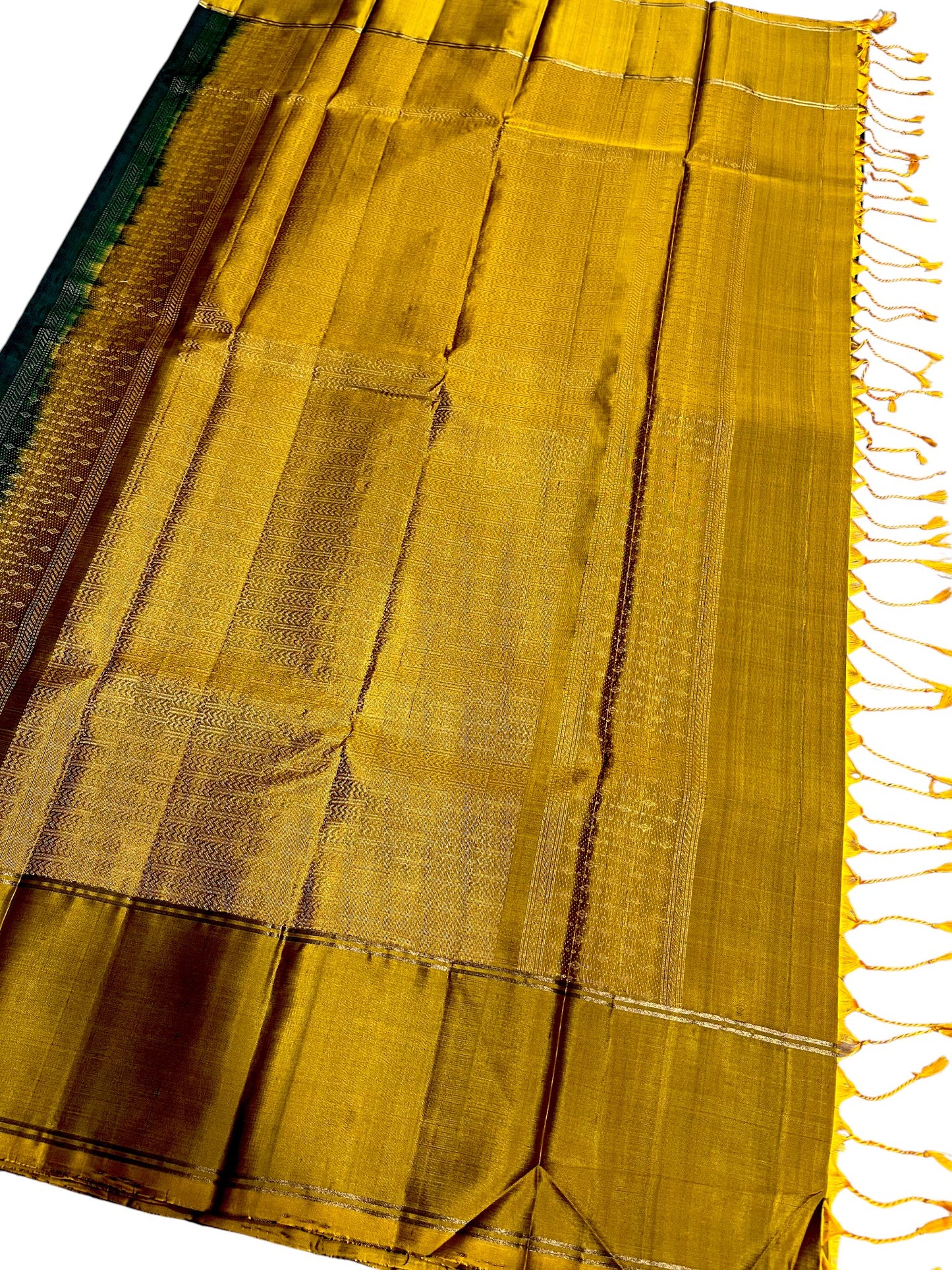 Southloom Pure Handloom Kanchipuram Silk Saree with Butta Work (Green & Golden)