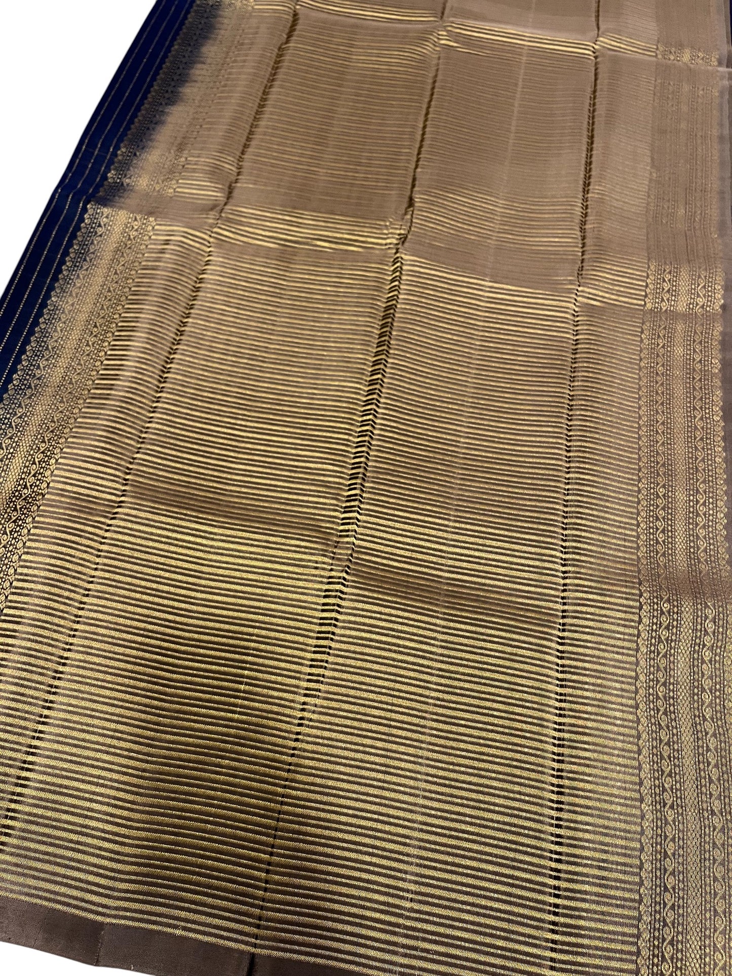 Southloom Pure Handloom Kanchipuram Silk Saree with Butta Work