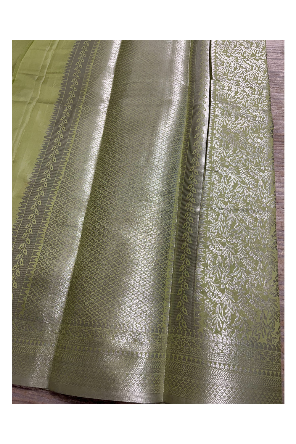 Southloom Banarasi Silver Zari Brocade Work Silk Saree in Green Pastel Shade