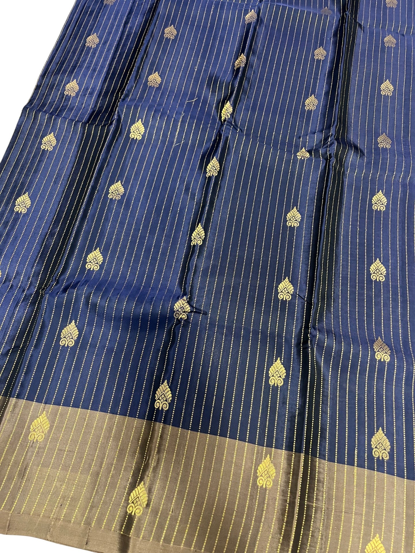 Southloom Pure Handloom Kanchipuram Silk Saree with Butta Work