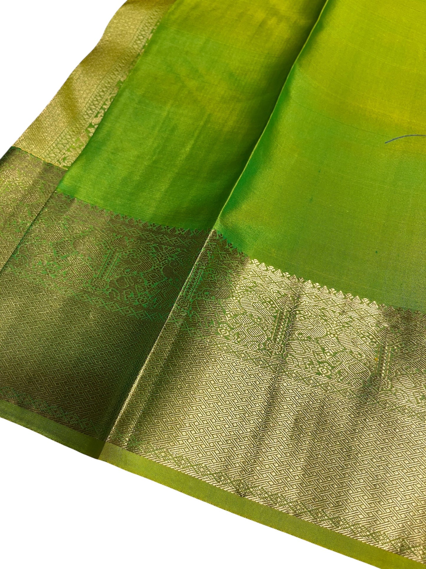 Southloom Pure Handloom Bridal Kanchipuram Silk Saree with Korvai Work (Green)