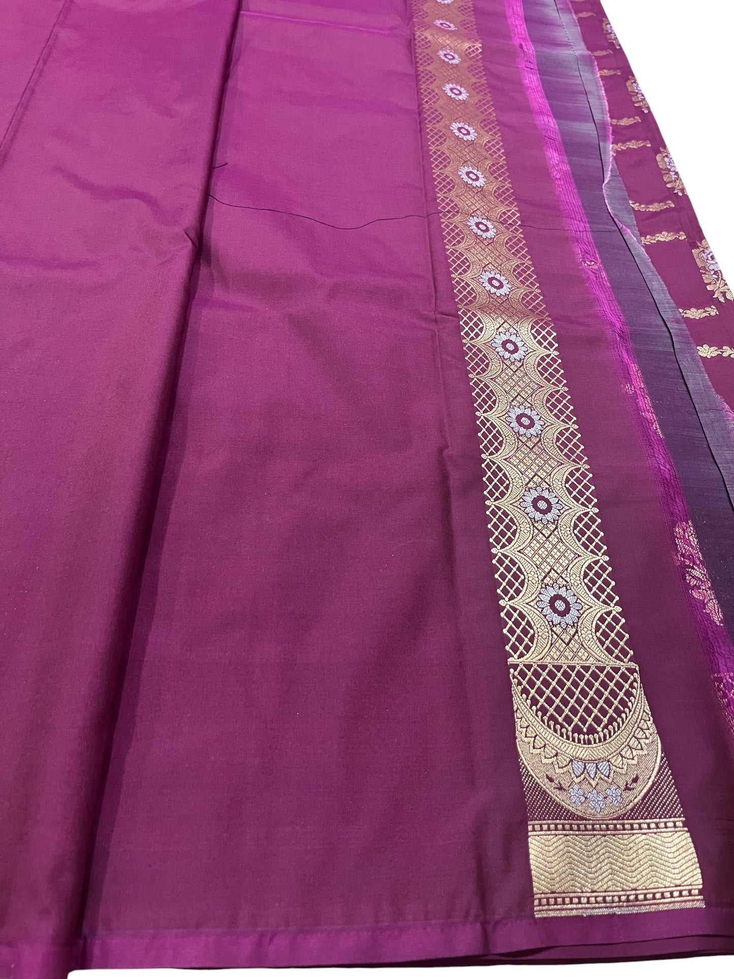 Southloom Pure Banarasi Silk Saree with Woven Work on Body and Borders (Purple)
