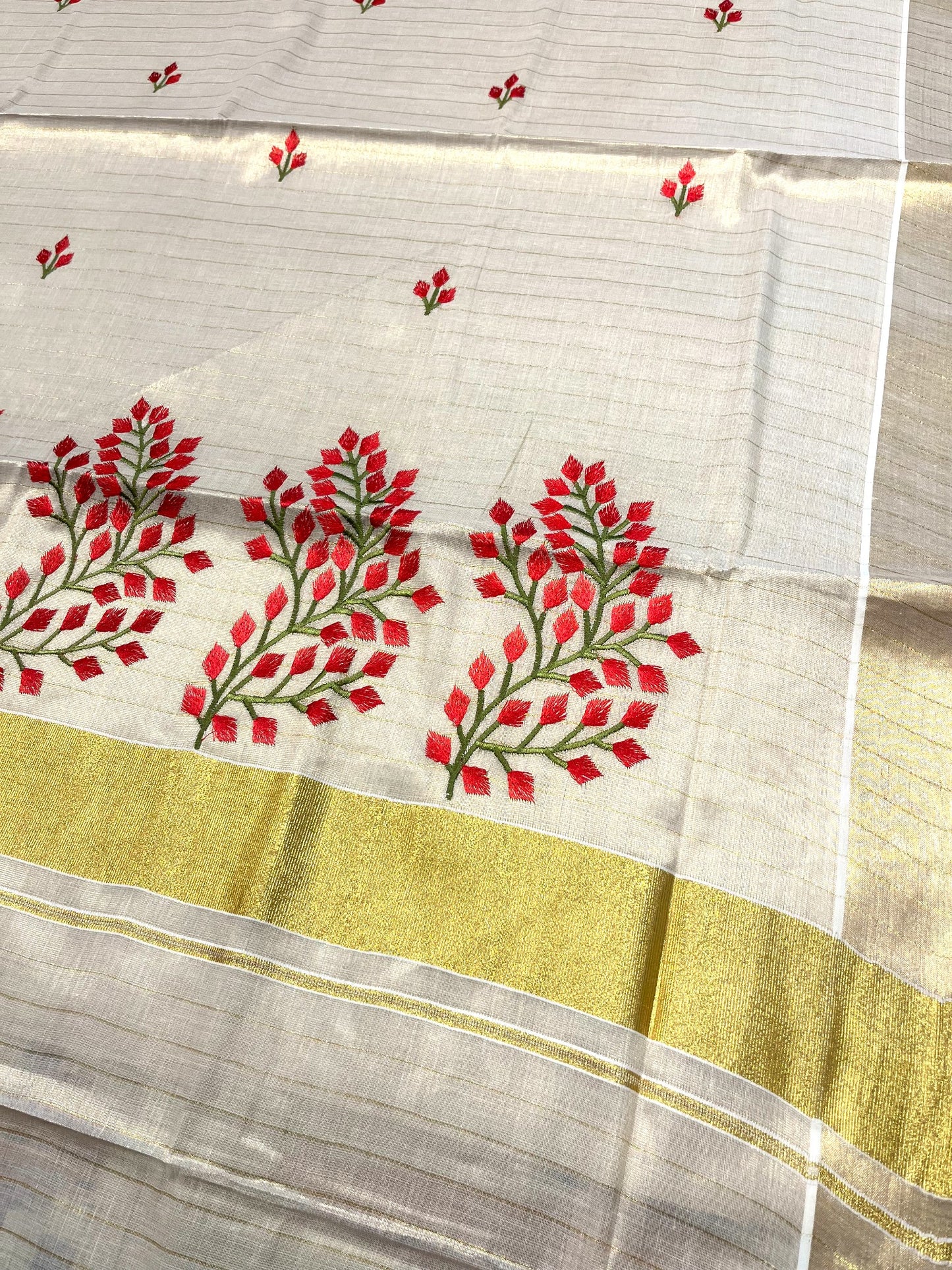 Southloom Tissue Kerala Kasavu Stripes Saree with Floral Embroidery Design