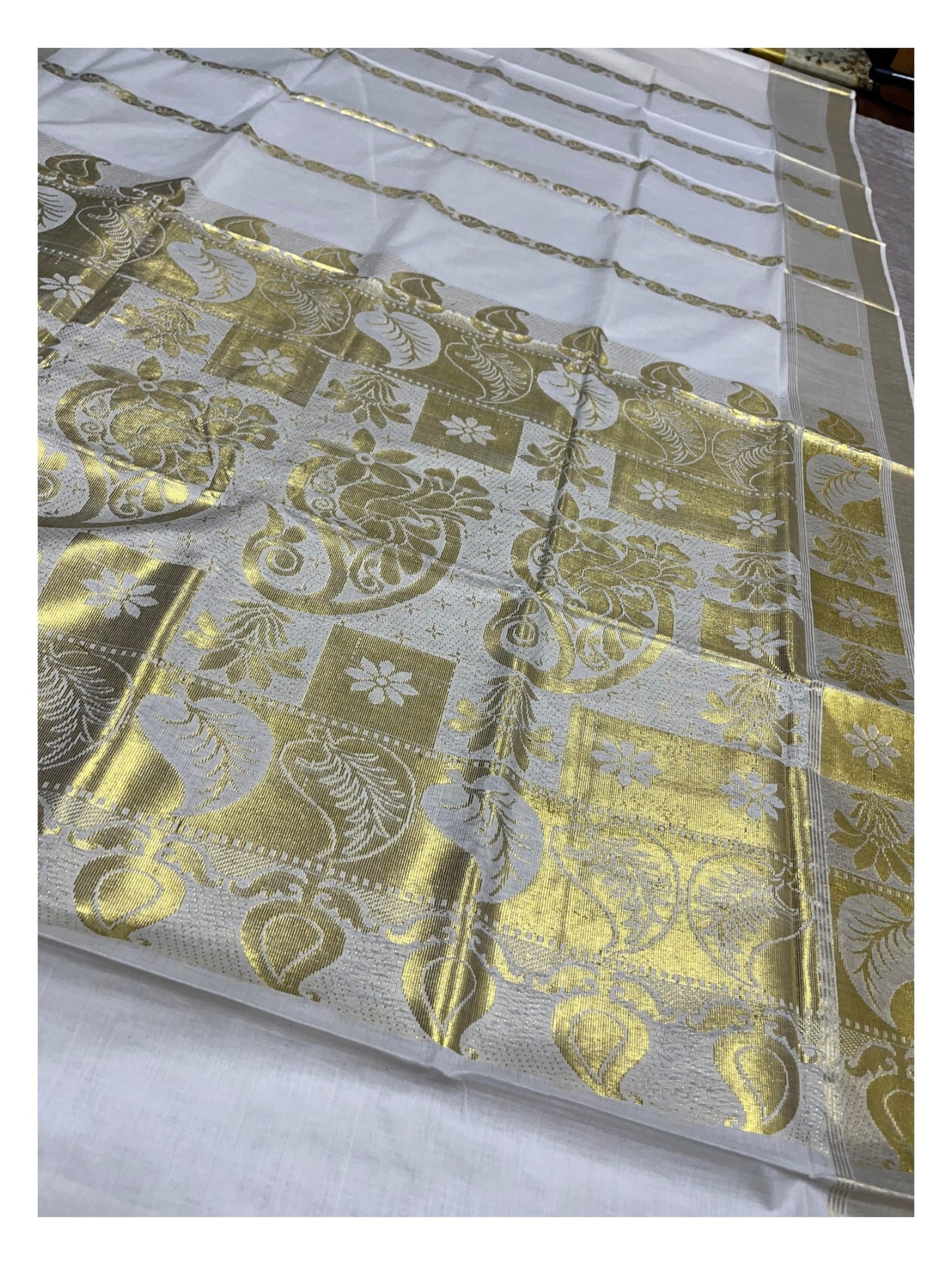 Southloom Kerala Cotton Heavy Paisley Woven Work Kasavu Saree