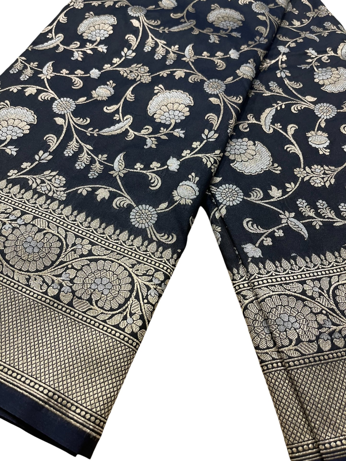 Southloom Pure Banarasi Silk Saree with Woven Work on Body and Borders