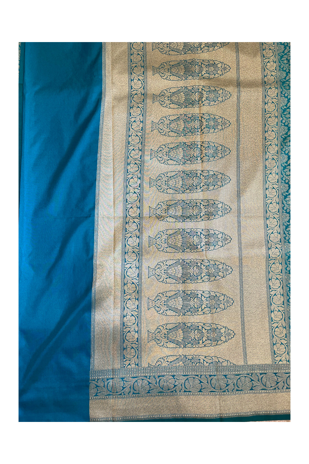Southloom Banarasi Georgette Woven Work Saree in Maroon