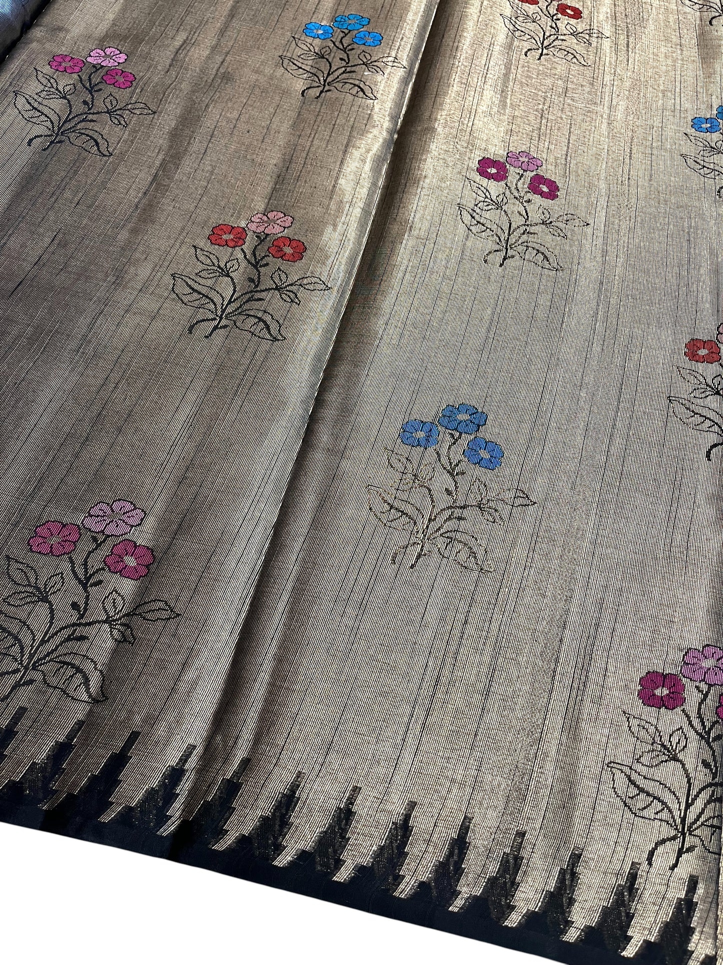 Southloom Banarasi Silk Saree with Woven Work on Body and Borders (Beige)