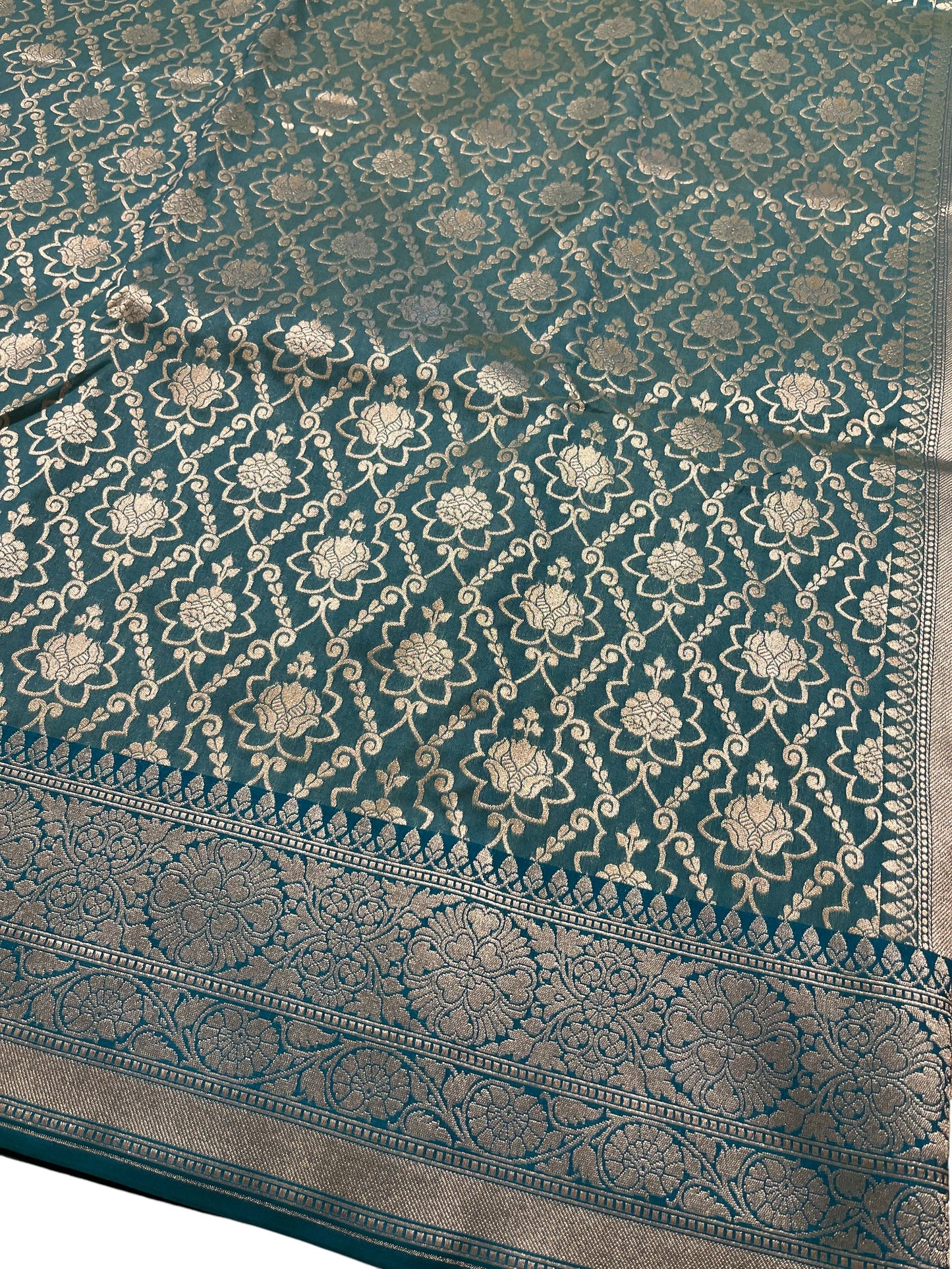 Southloom Pure Banarasi Silk Saree with Woven Work on Body and Borders (Blue)