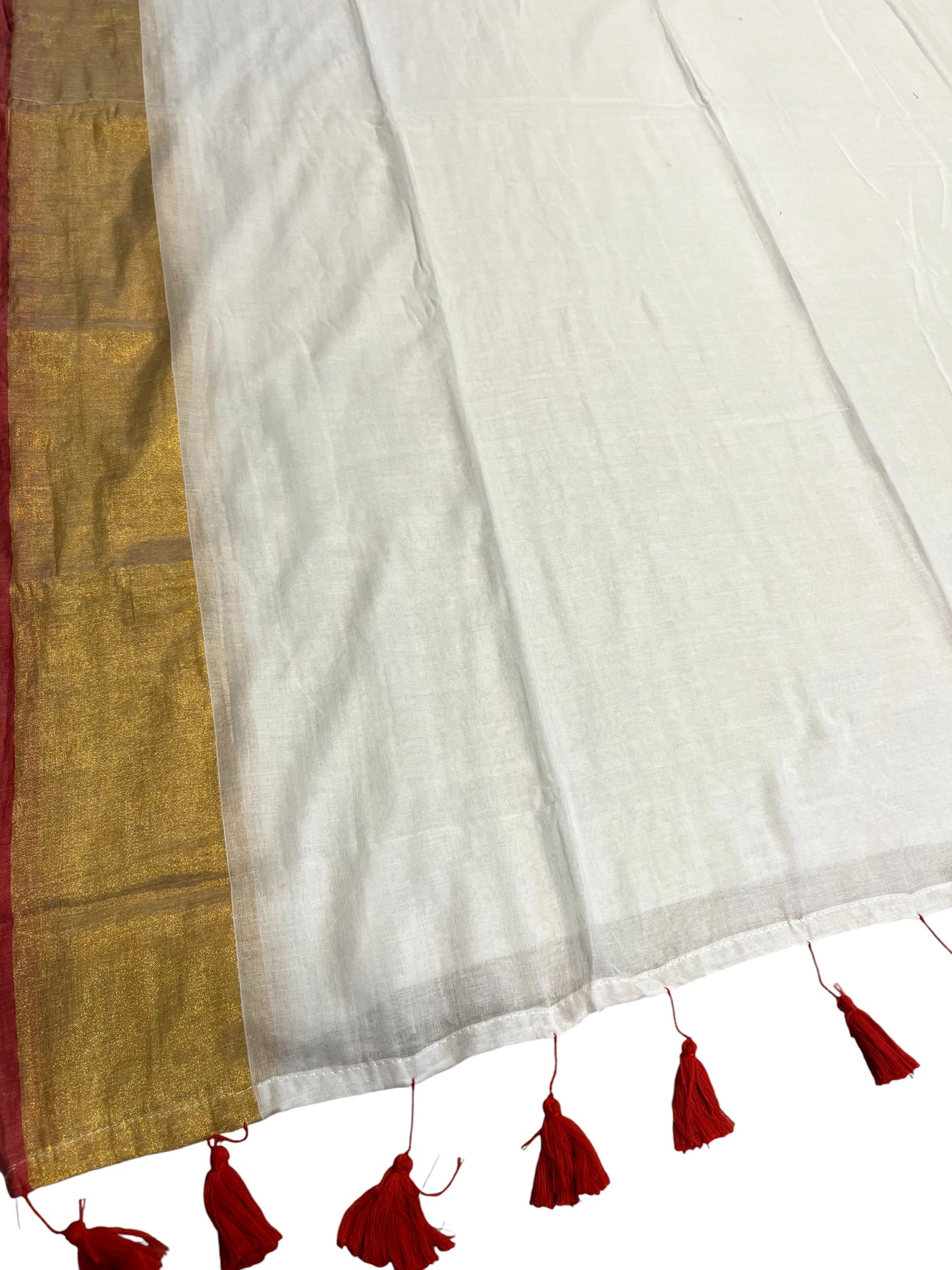 Southloom Mul Cotton 120 x 120 Soft Fabric Saree in Red Colour