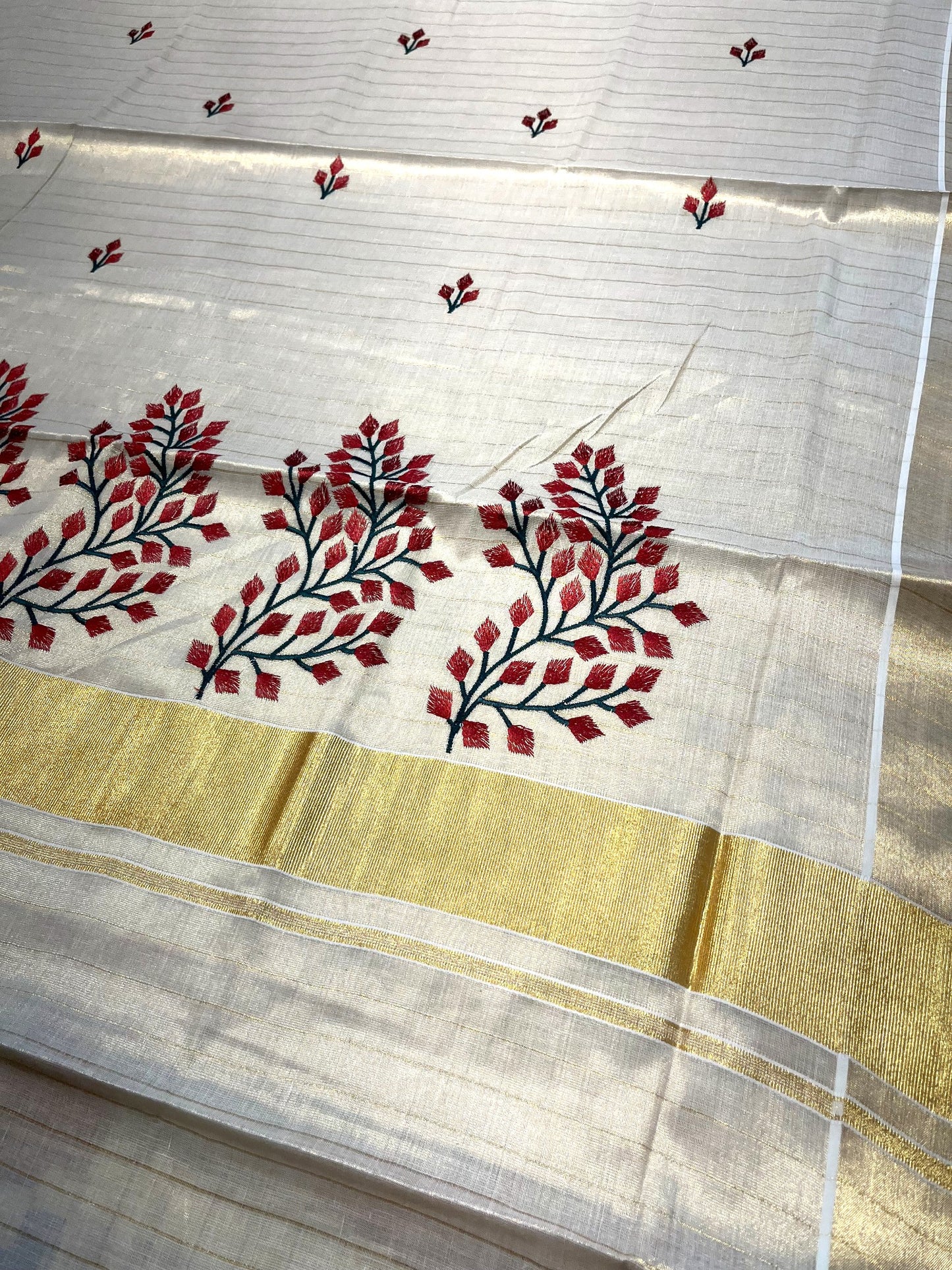 Southloom Tissue Kerala Kasavu Stripes Saree with Floral Embroidery Design