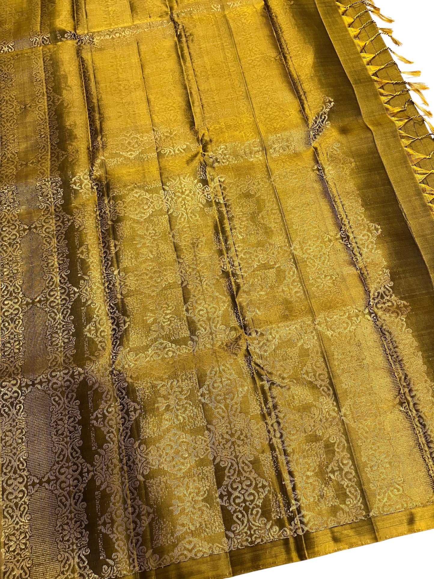 Southloom Pure Handloom Kanchipuram Silk Saree with Butta Work