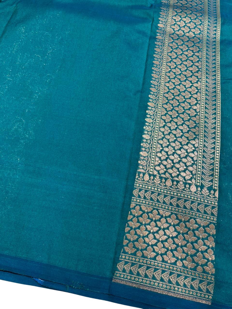 Southloom Pure Banarasi Silk Saree with Woven Work on Body and Borders (Peacock Green And Blue)