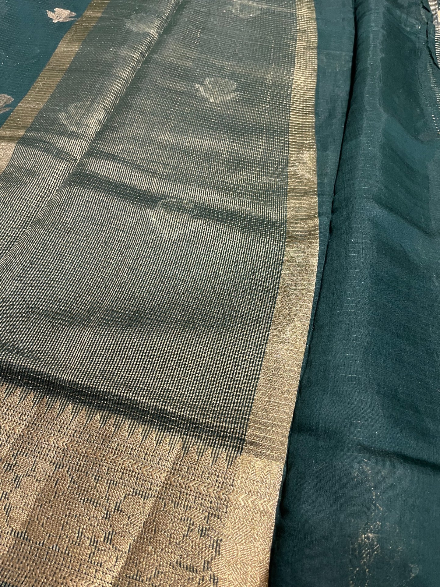 Southloom Georgete Banarasi Silk Saree with Woven Work on Body and Borders