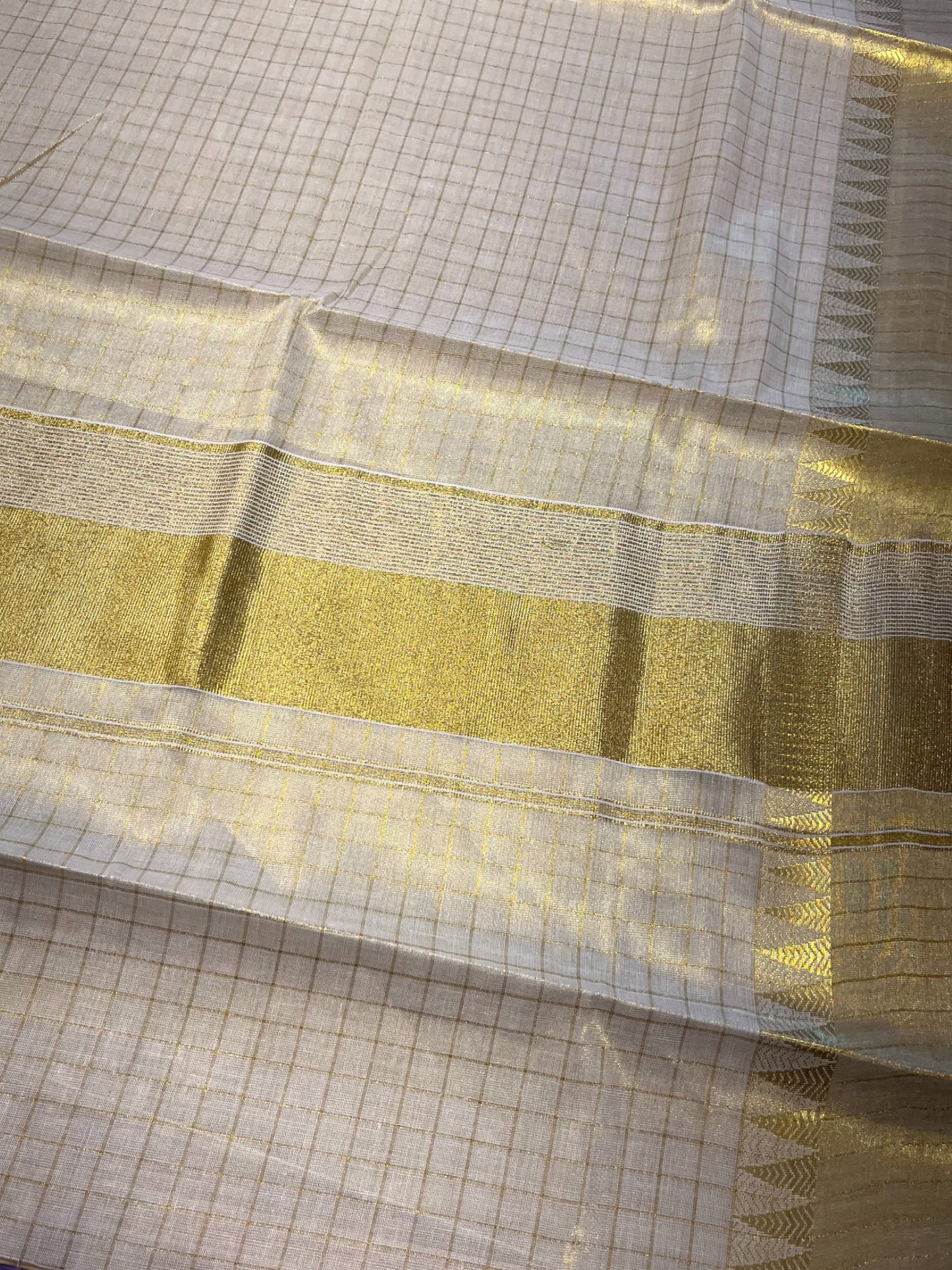Southloom Tissue Kasavu Check Saree with Temple Border