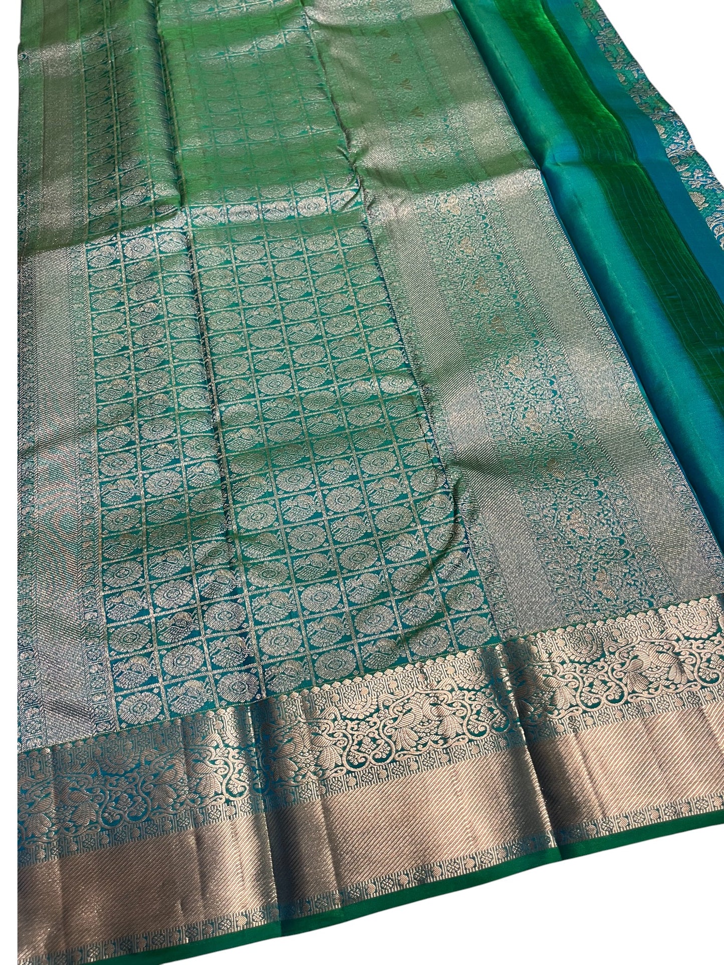 Southloom Pure Handloom Bridal Kanchipuram Silk Saree with Korvai Work