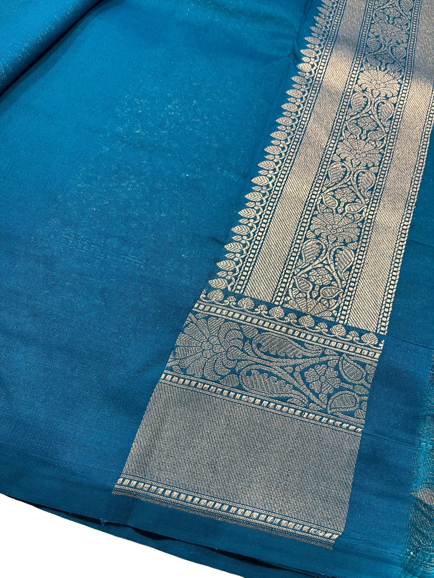 Southloom Pure Banarasi Silk Saree with Woven Work on Body and Borders (Blue)