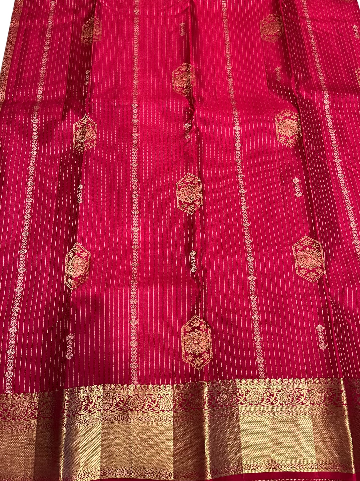 Southloom Premium Handloom Bridal Kanchipuram Silk Saree with Korvai Works (Red)