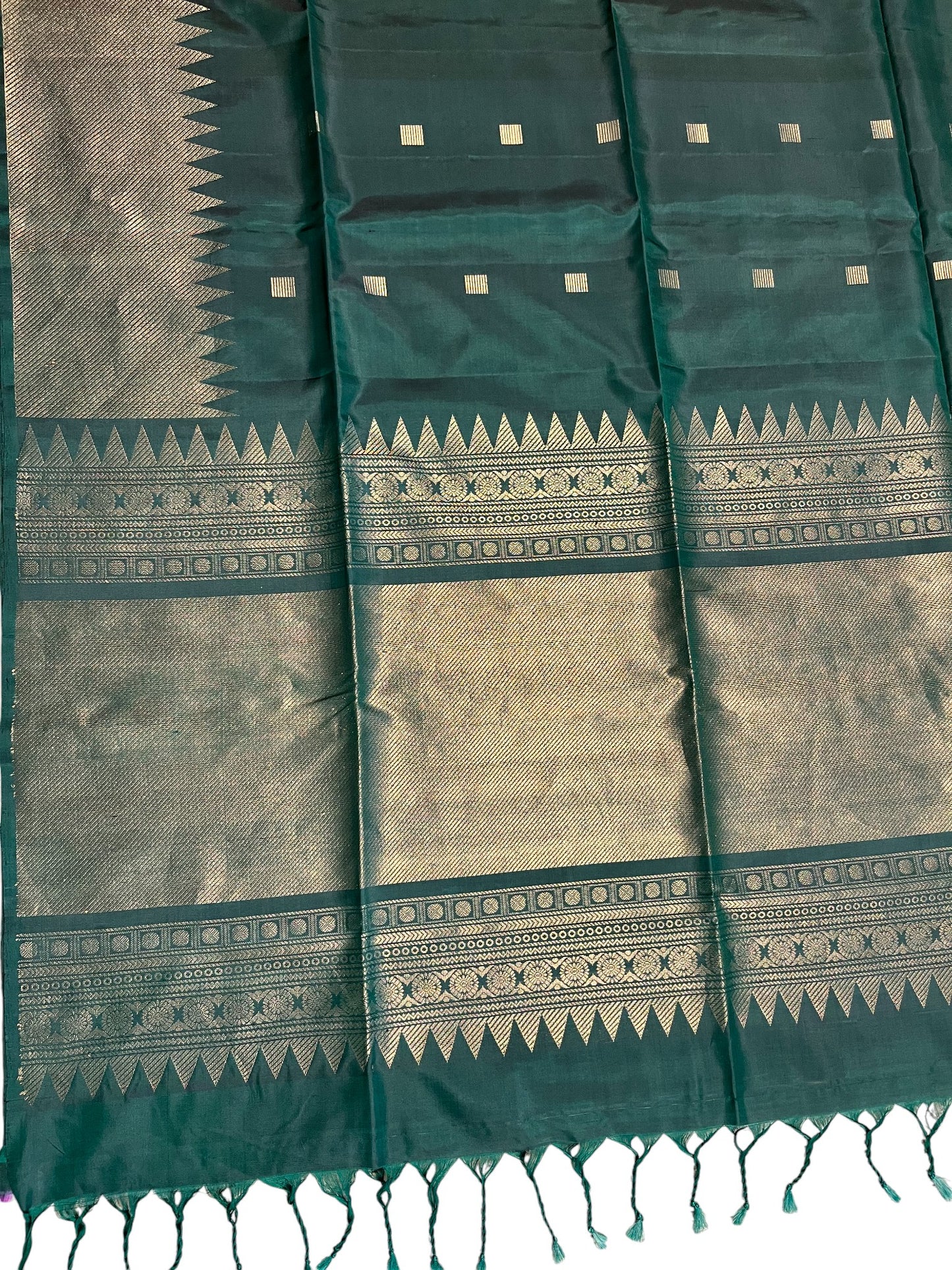 Southloom Pure Handloom Kanchipuram Silk Saree with Korvai Work (Green)