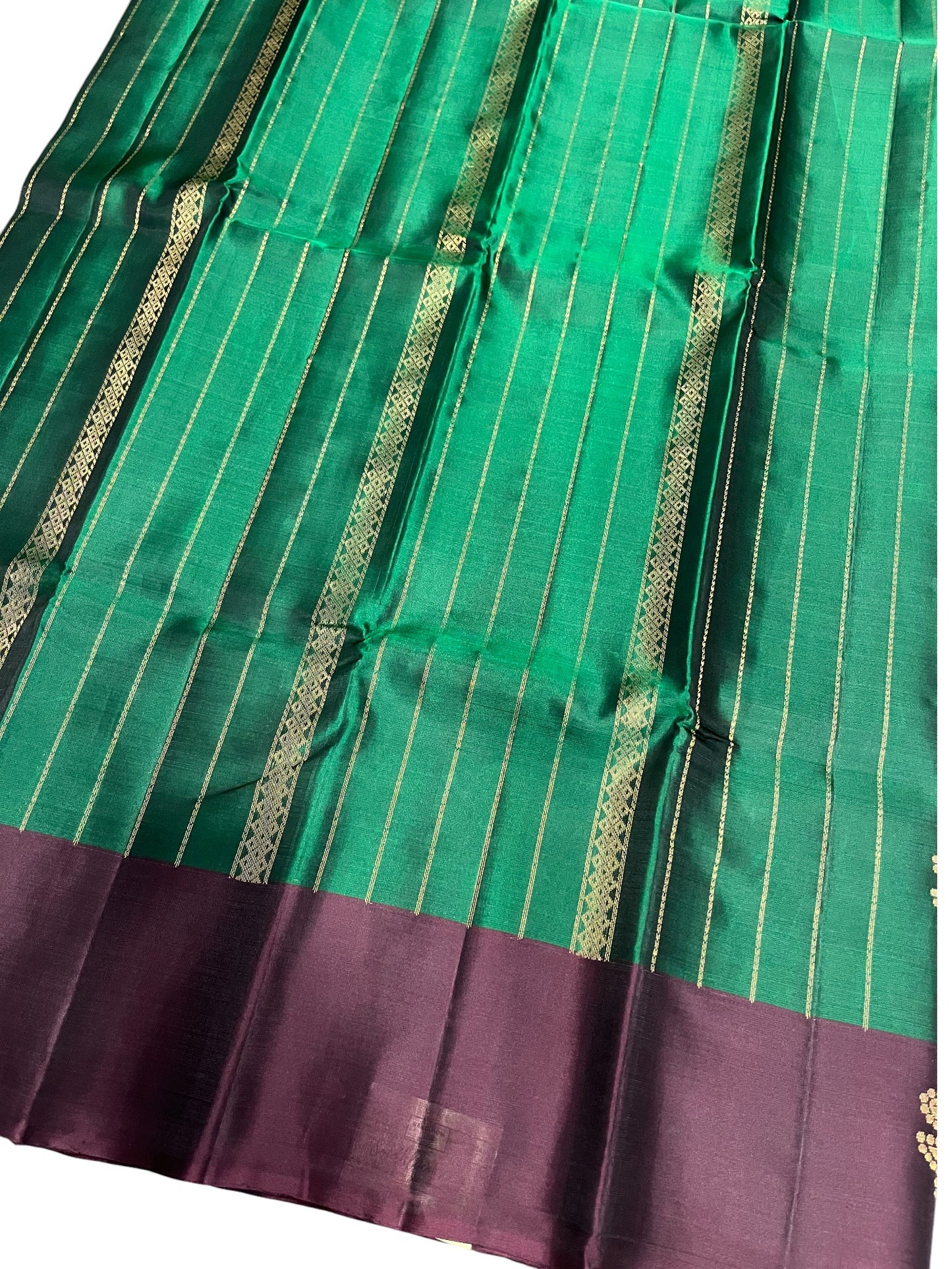 Southloom Pure Handloom Kanchipuram Silk Saree with Butta Work (Green & Purple)