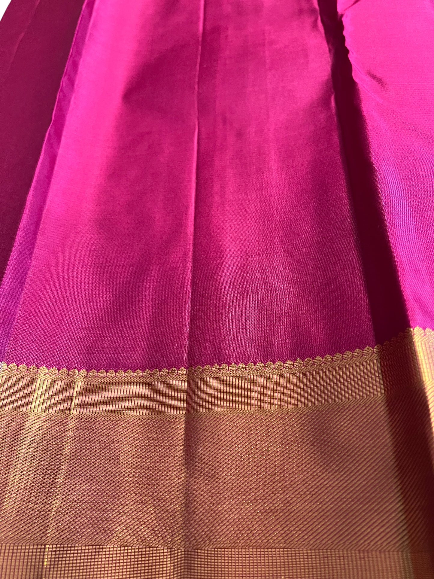 Southloom Pure Handloom Bridal Kanchipuram Silk Saree with Korvai Work (Green & Magenta)