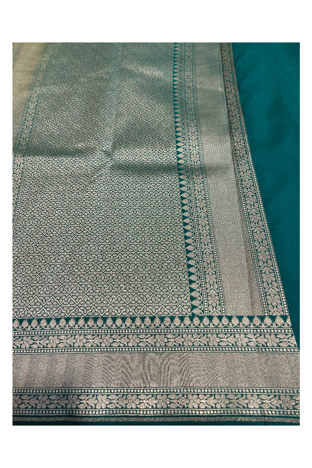 Southloom Banarasi Georgette Woven Work Saree in Green