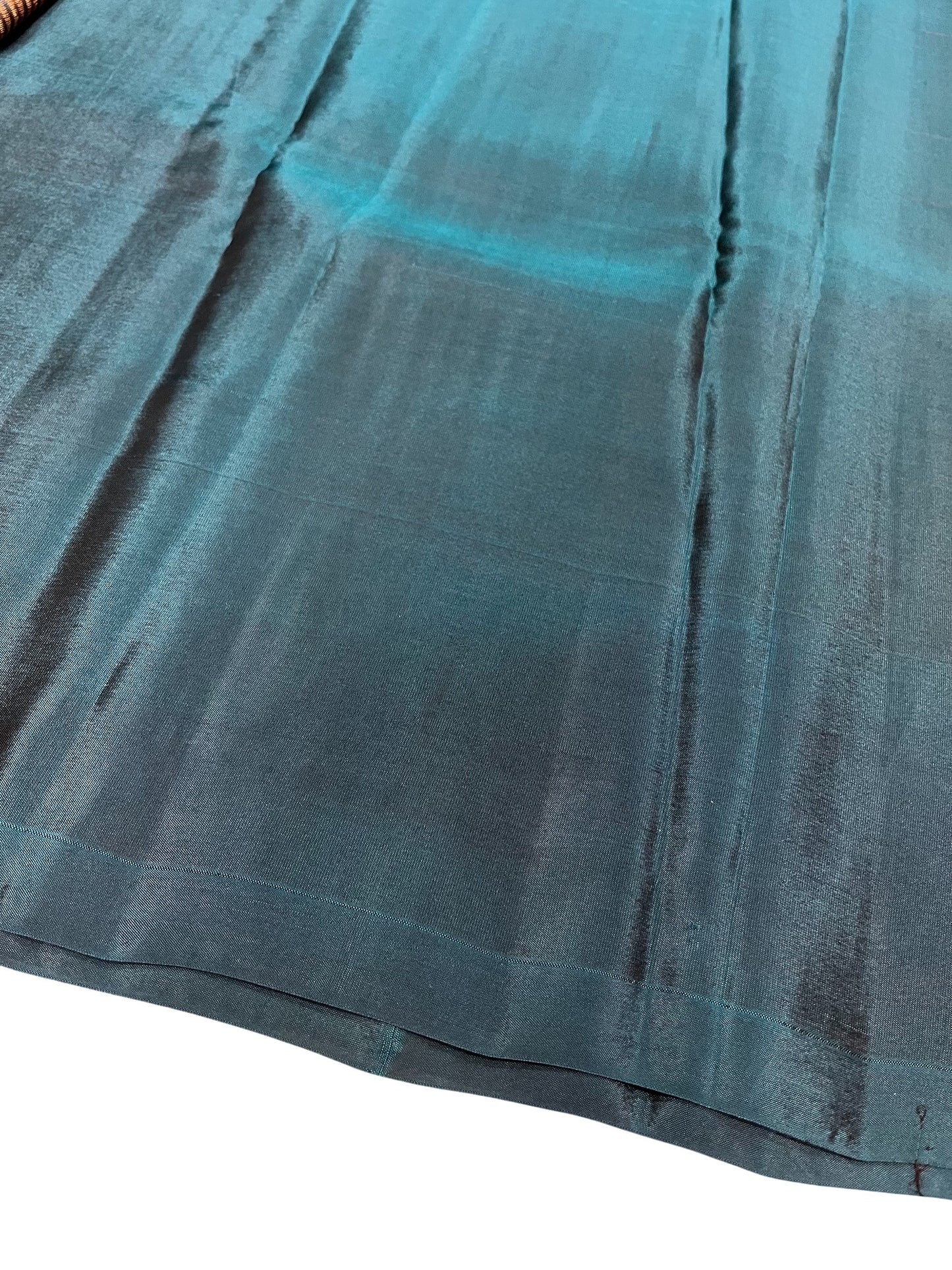 Southloom Pure Handloom Kanchipuram Silk Saree with Korvai Work (Green & Magenta)