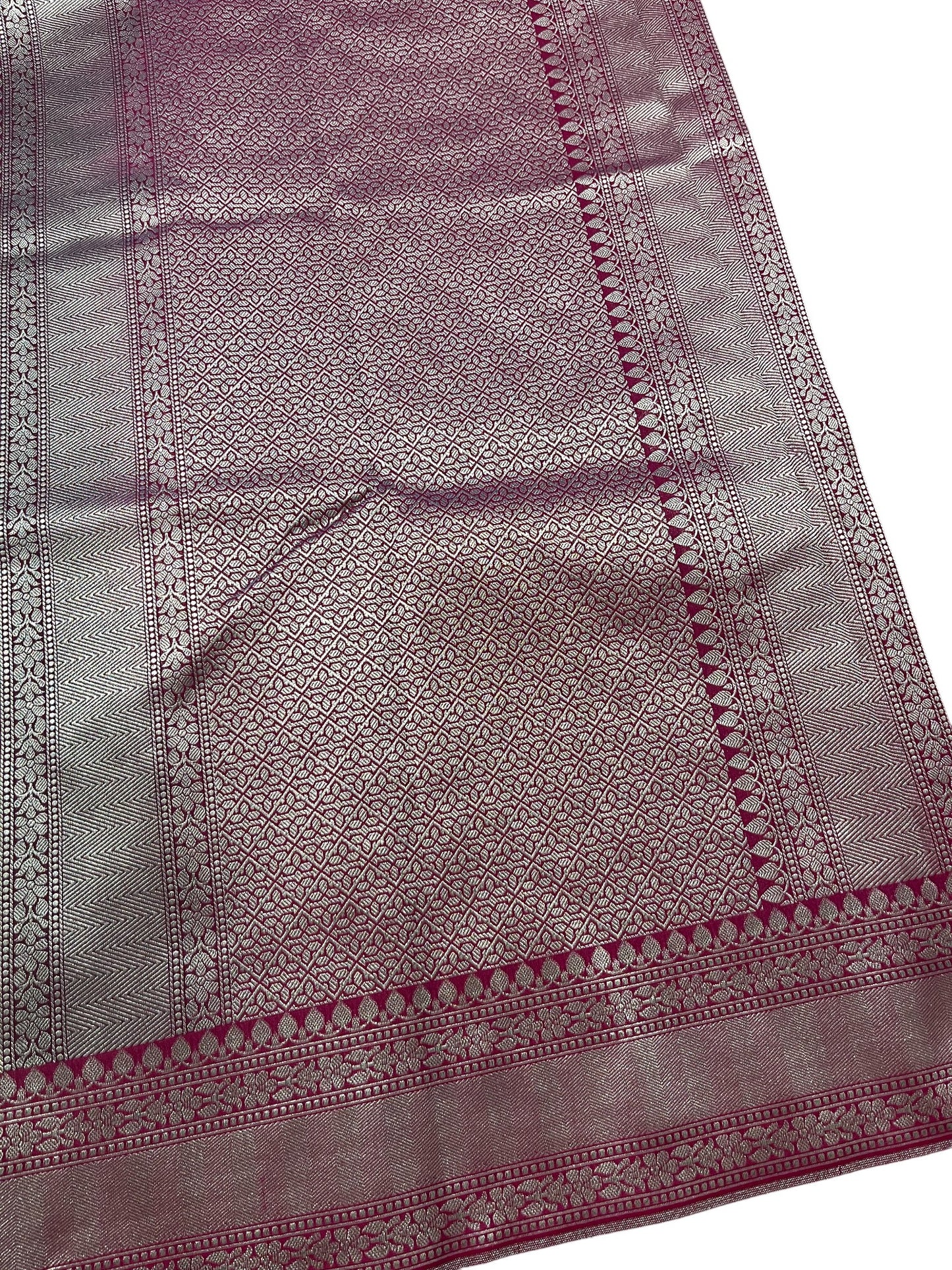Southloom Pure Banarasi Silk Saree with Woven Work on Body and Borders (Purple & Magenta)