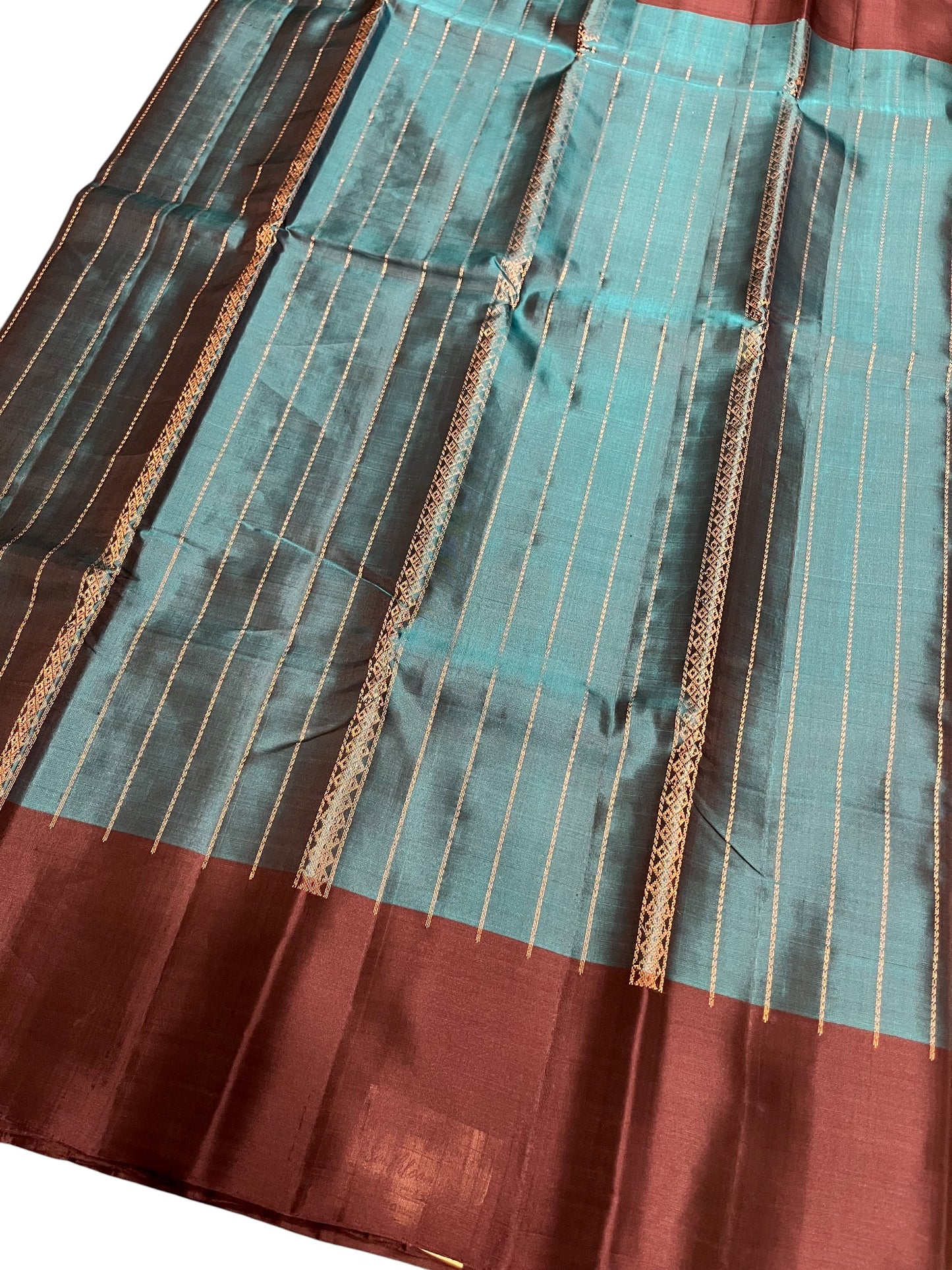 Southloom Pure Handloom Kanchipuram Silk Saree with Butta Work (Blue & Brown)