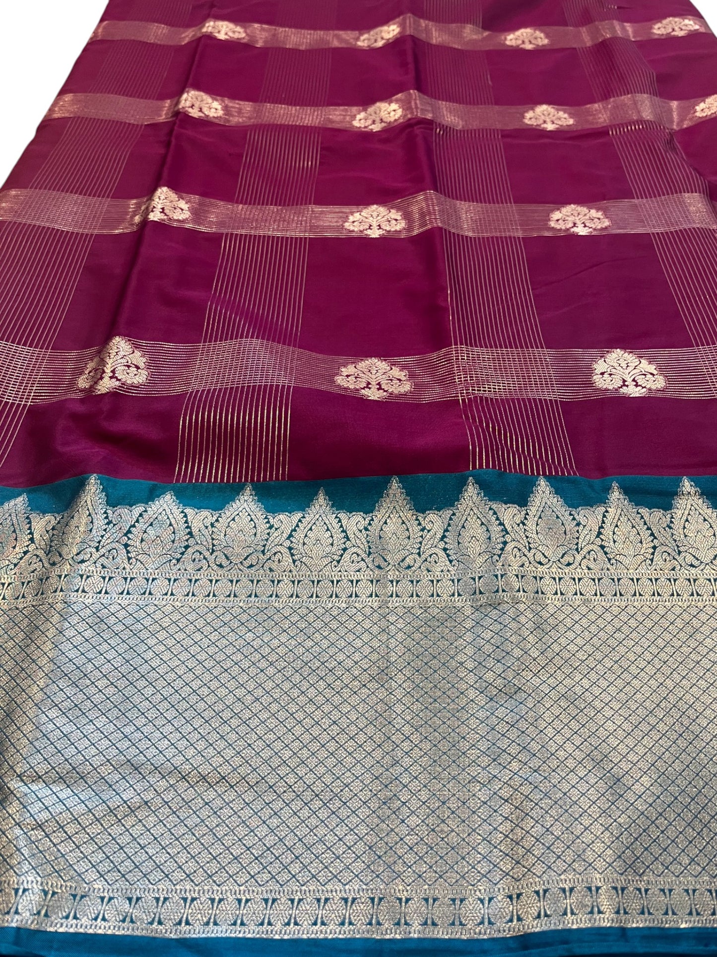 Southloom Banarasi Semi Silk Saree with Woven Work on Body(Purple)