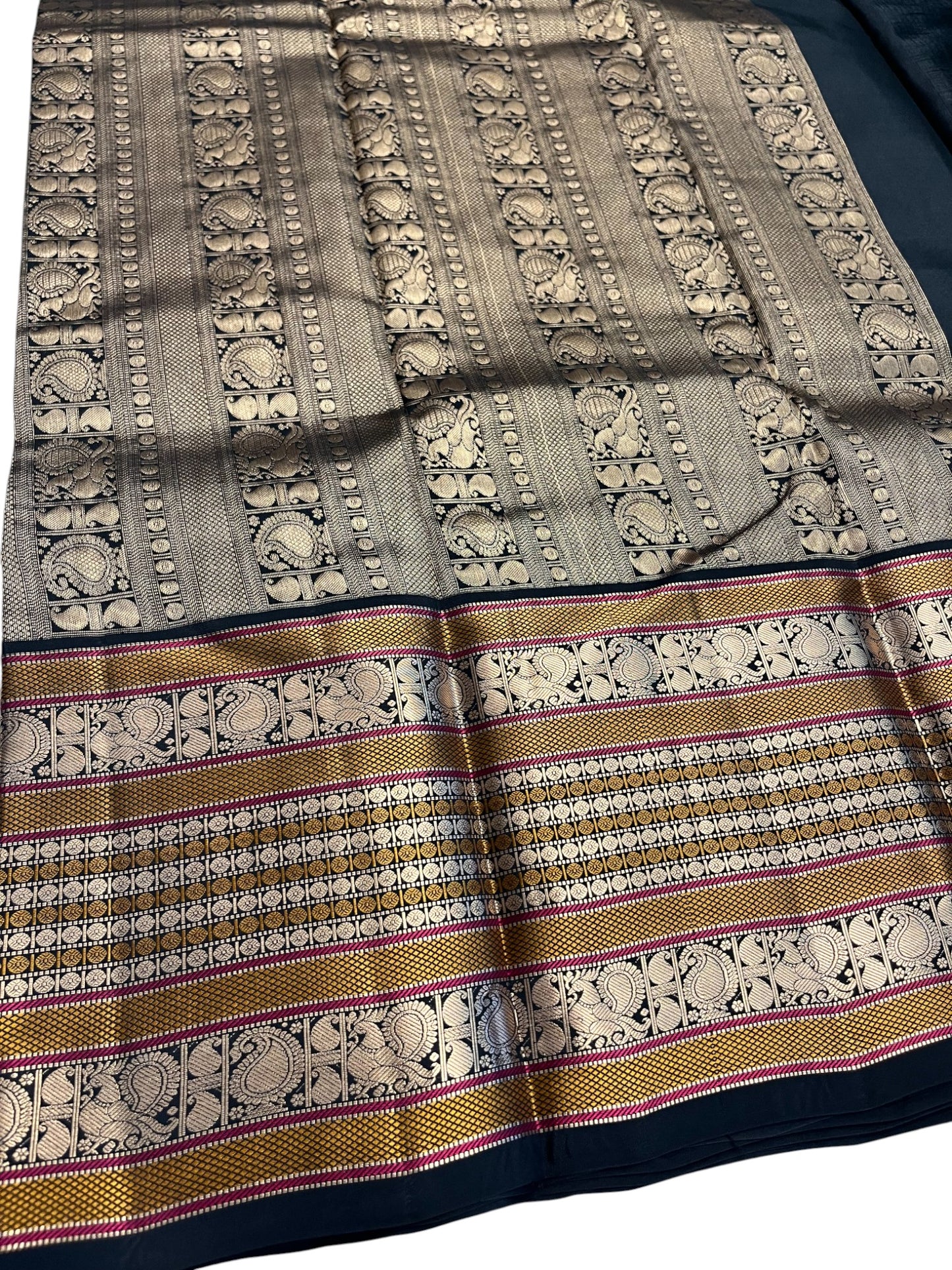Southloom Pure Handloom Bridal Kanchipuram Silk Saree with Korvai Work (Blue& Black)